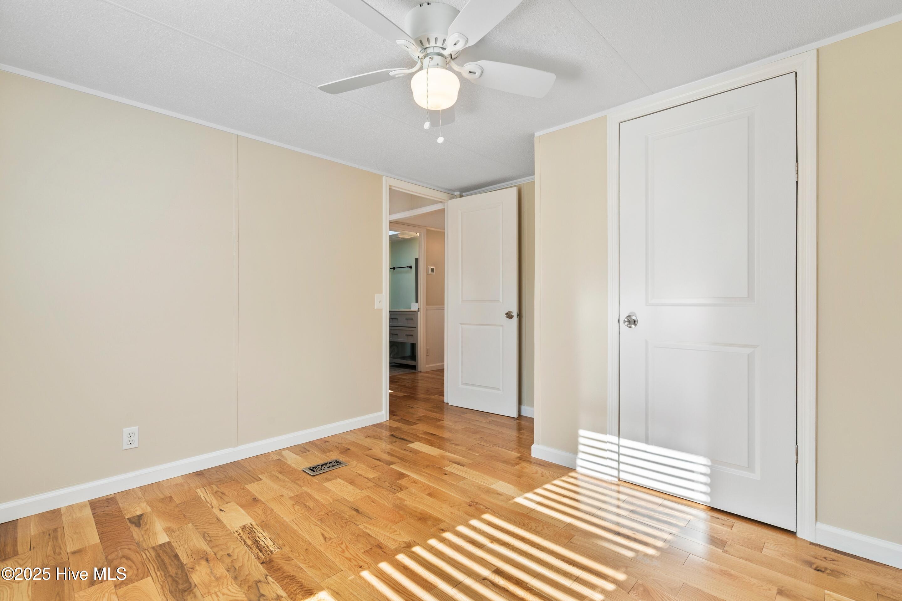 100546420 | Photo 32