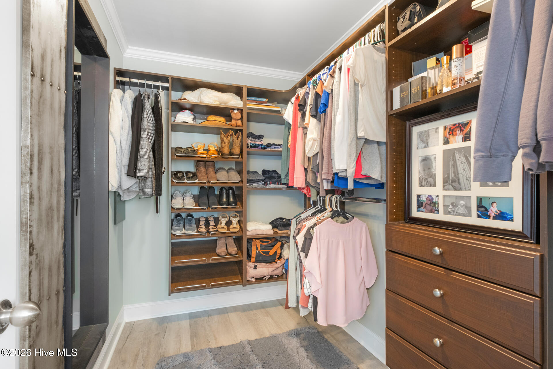 100552909 | Photo 34