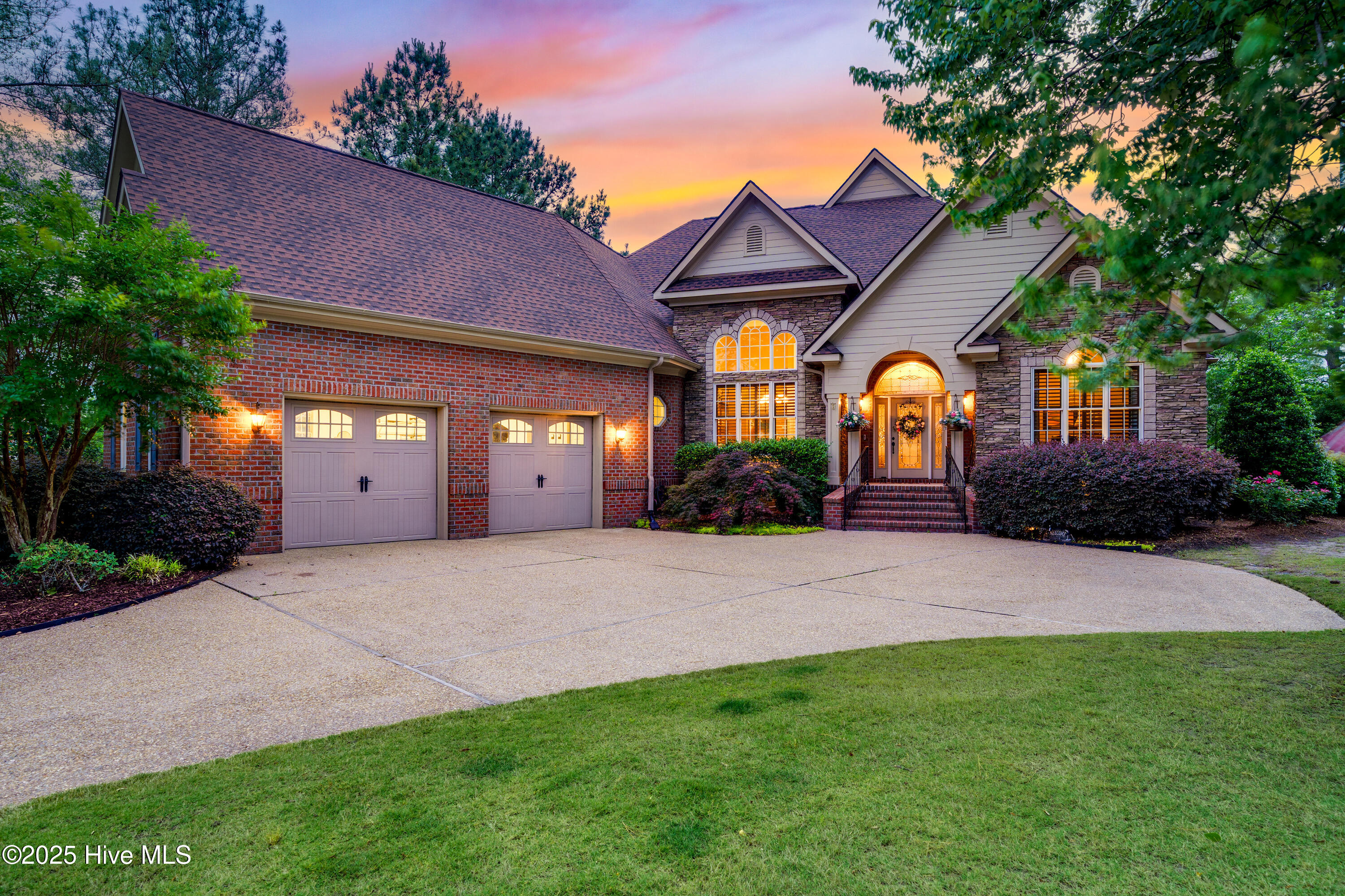 Exterior photo of 115 Legacy Lakes Drive, Wallace, NC 28466. MLS: 100595016