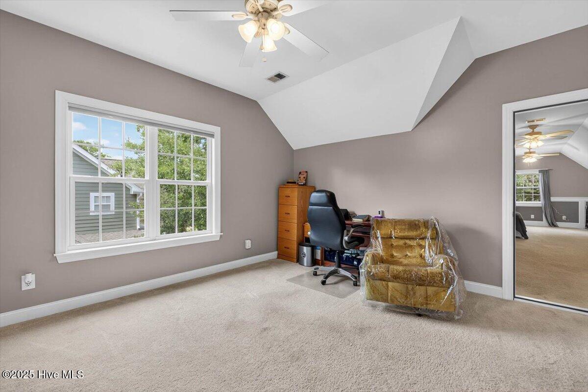 100530504 | Photo 40