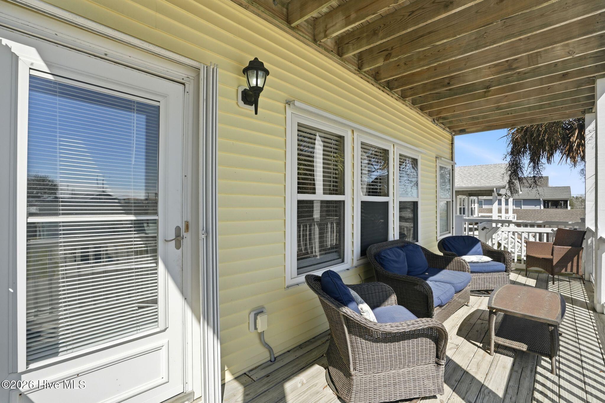 100561242 | Photo 49