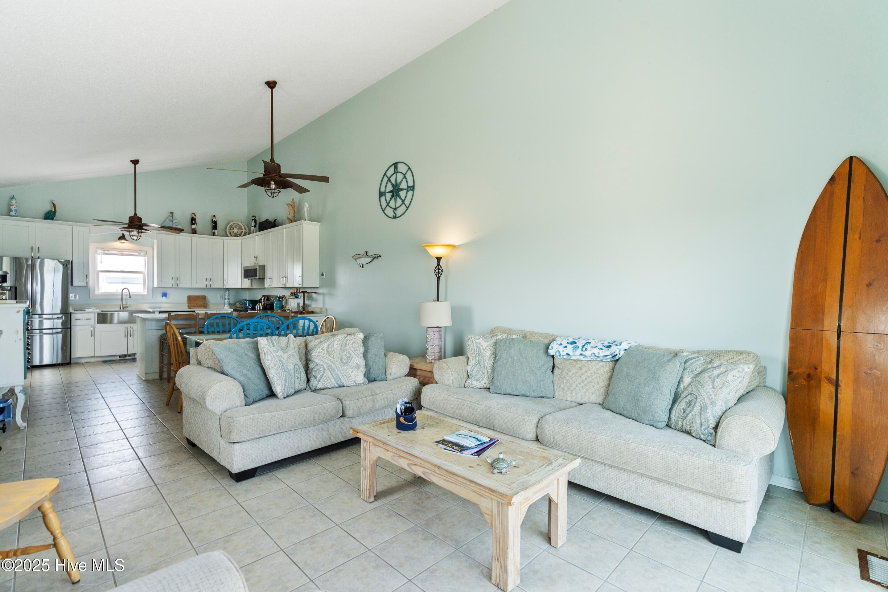 100514835 | Photo 48