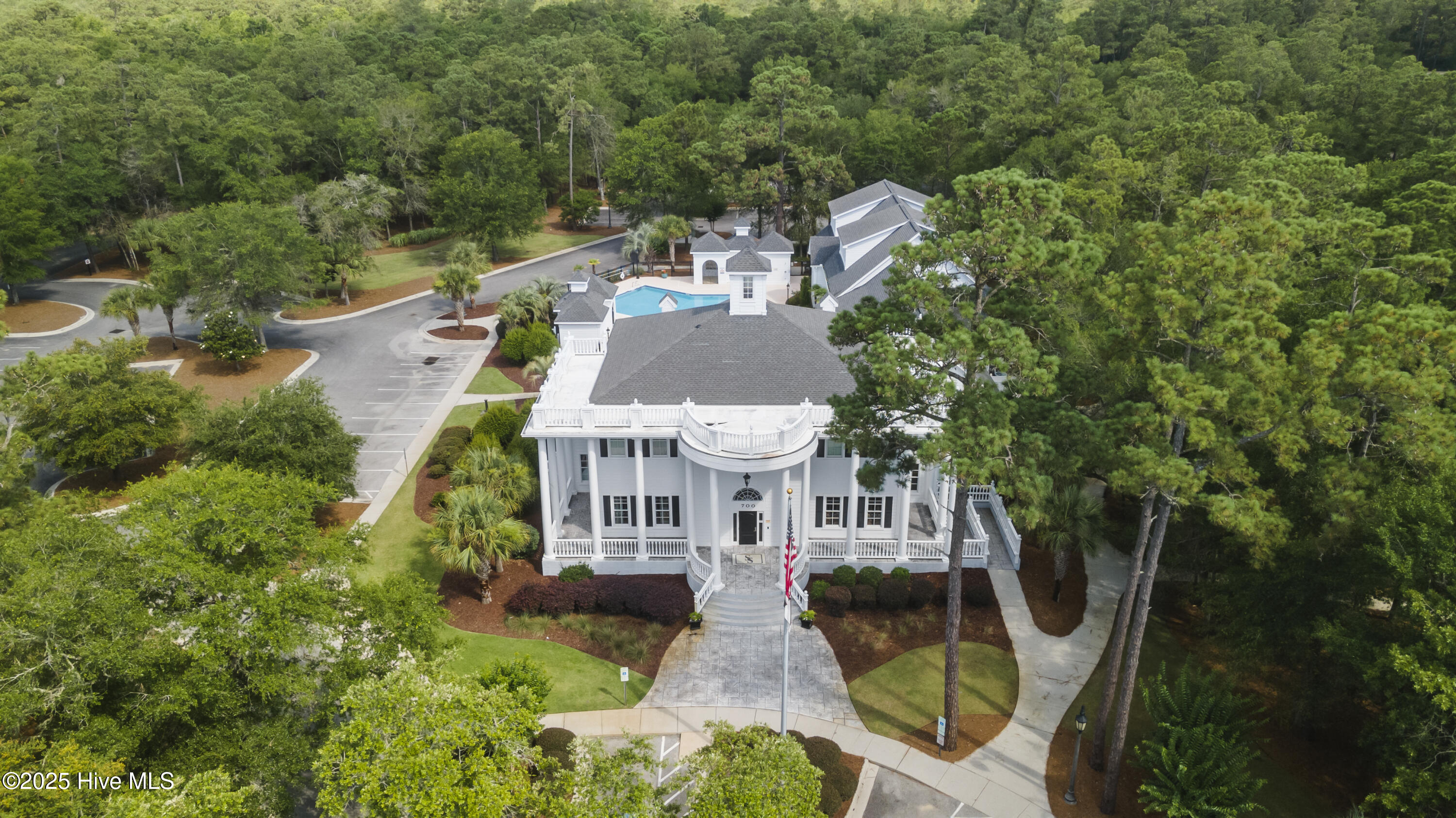 100493964 | Photo 72