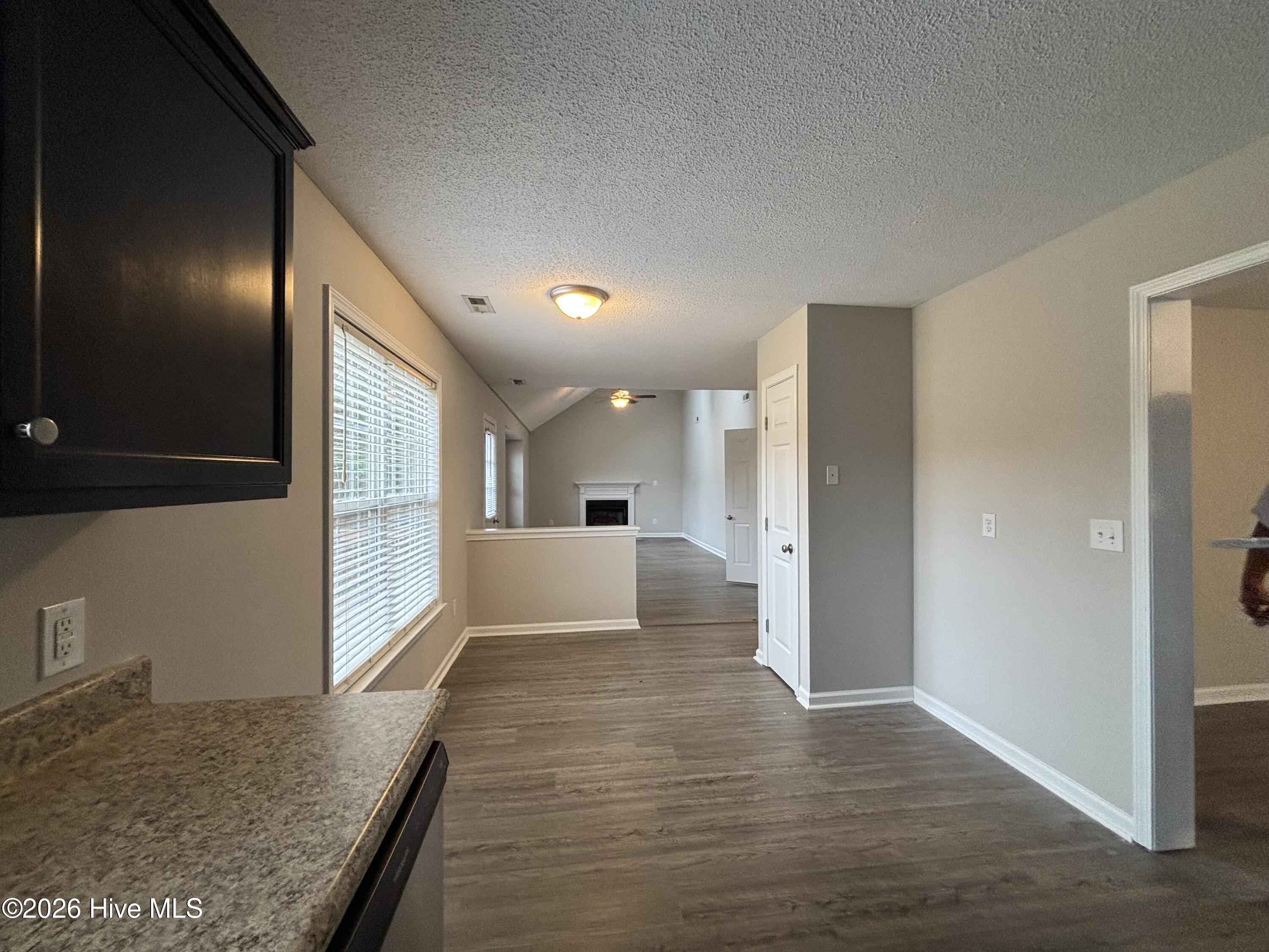 100552986 | Photo 10