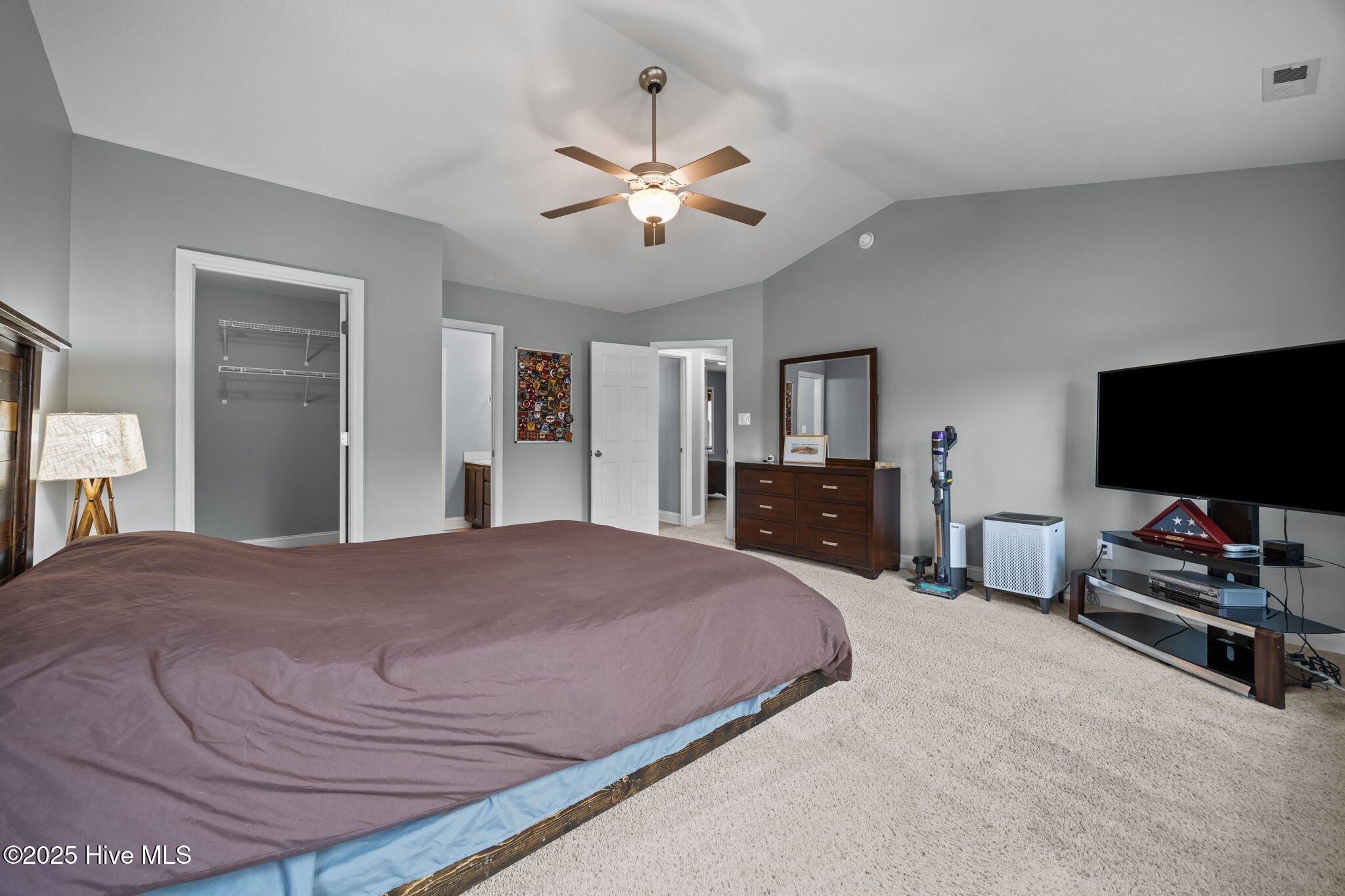 100544131 | Photo 20