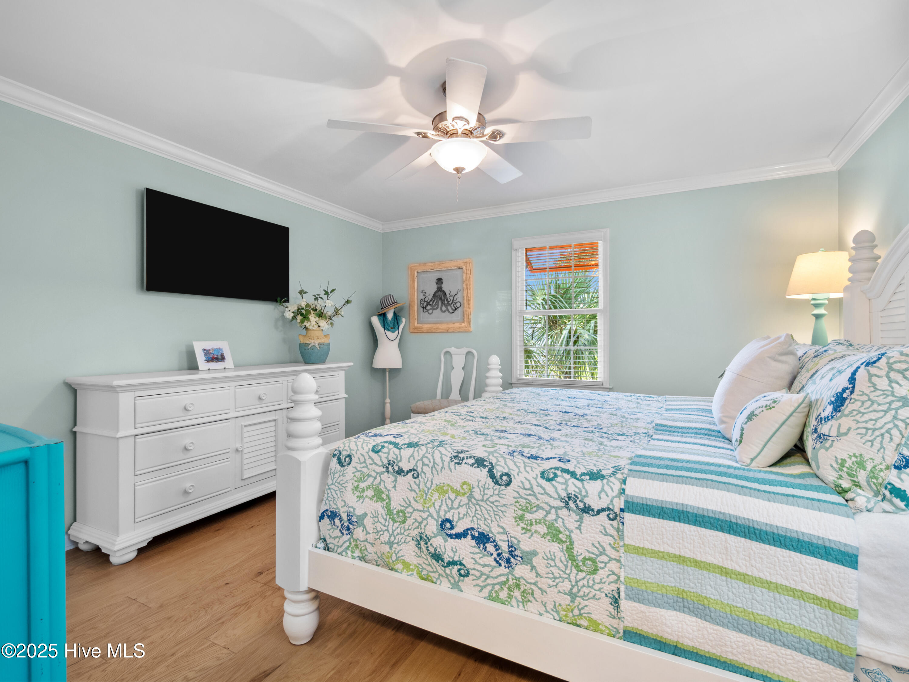 100559925 | Photo 18