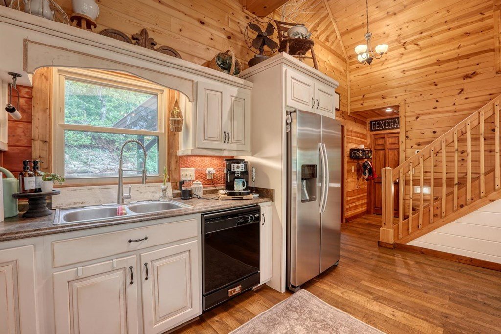 529 Talulu Pass, Murphy, NC 28906 Listing Photo  18