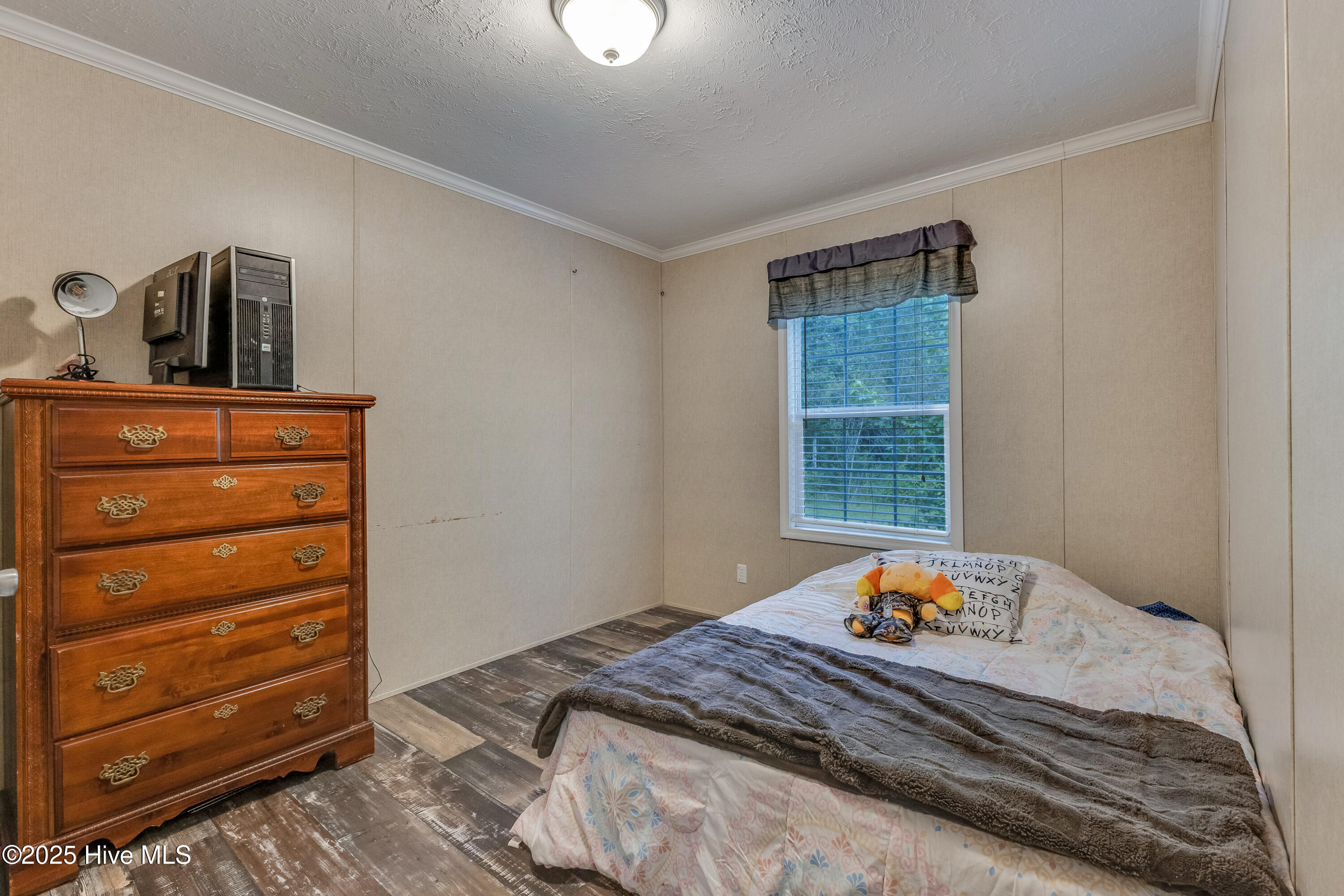 100562127 | Photo 92