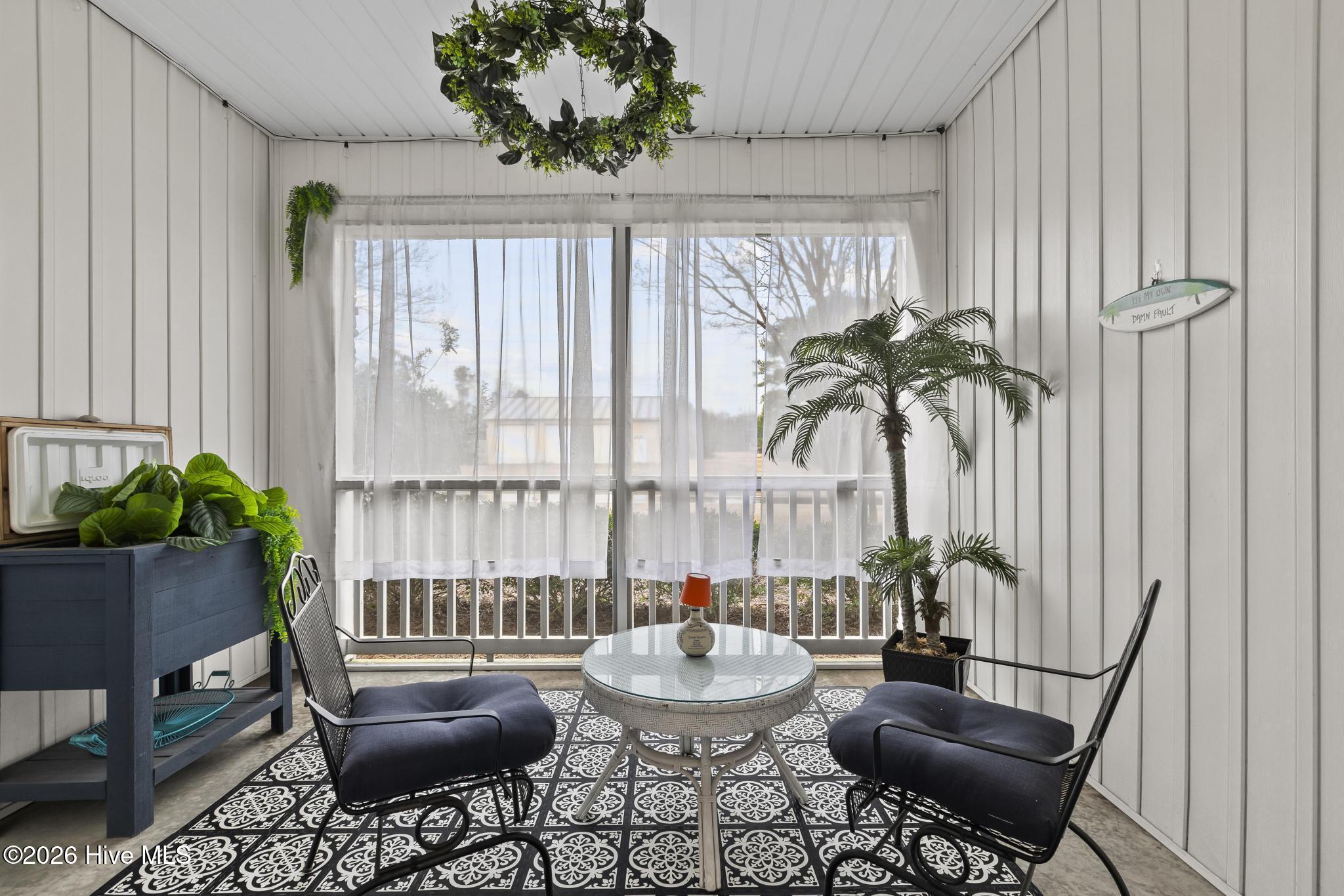 100555368 | Photo 32