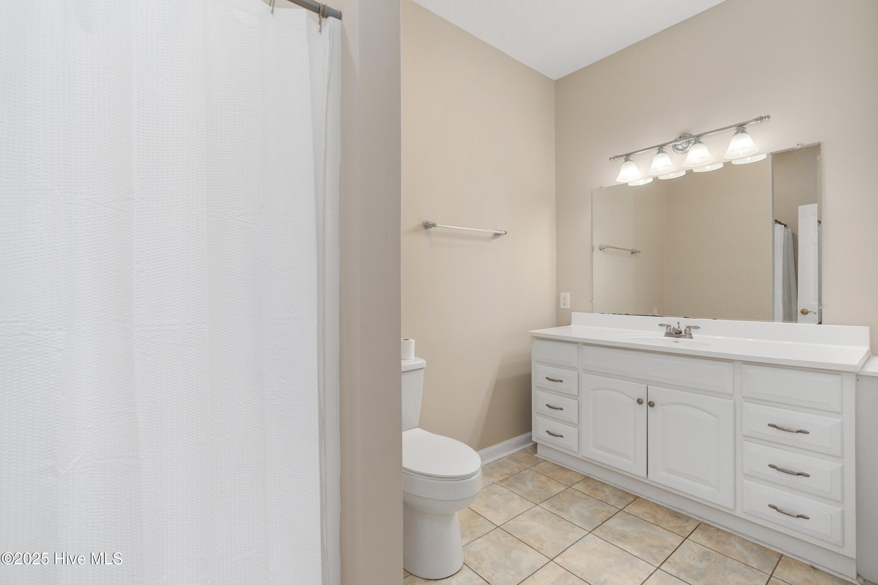 100536275 | Photo 32