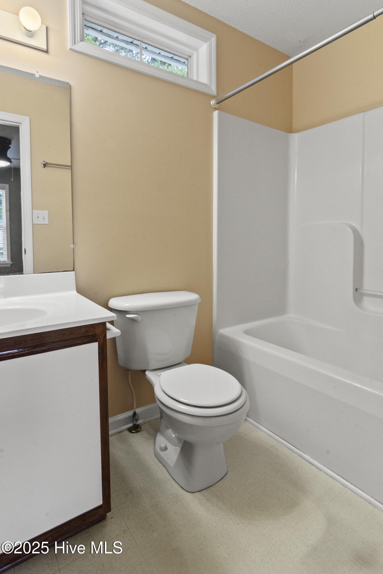 100513492 | Photo 14