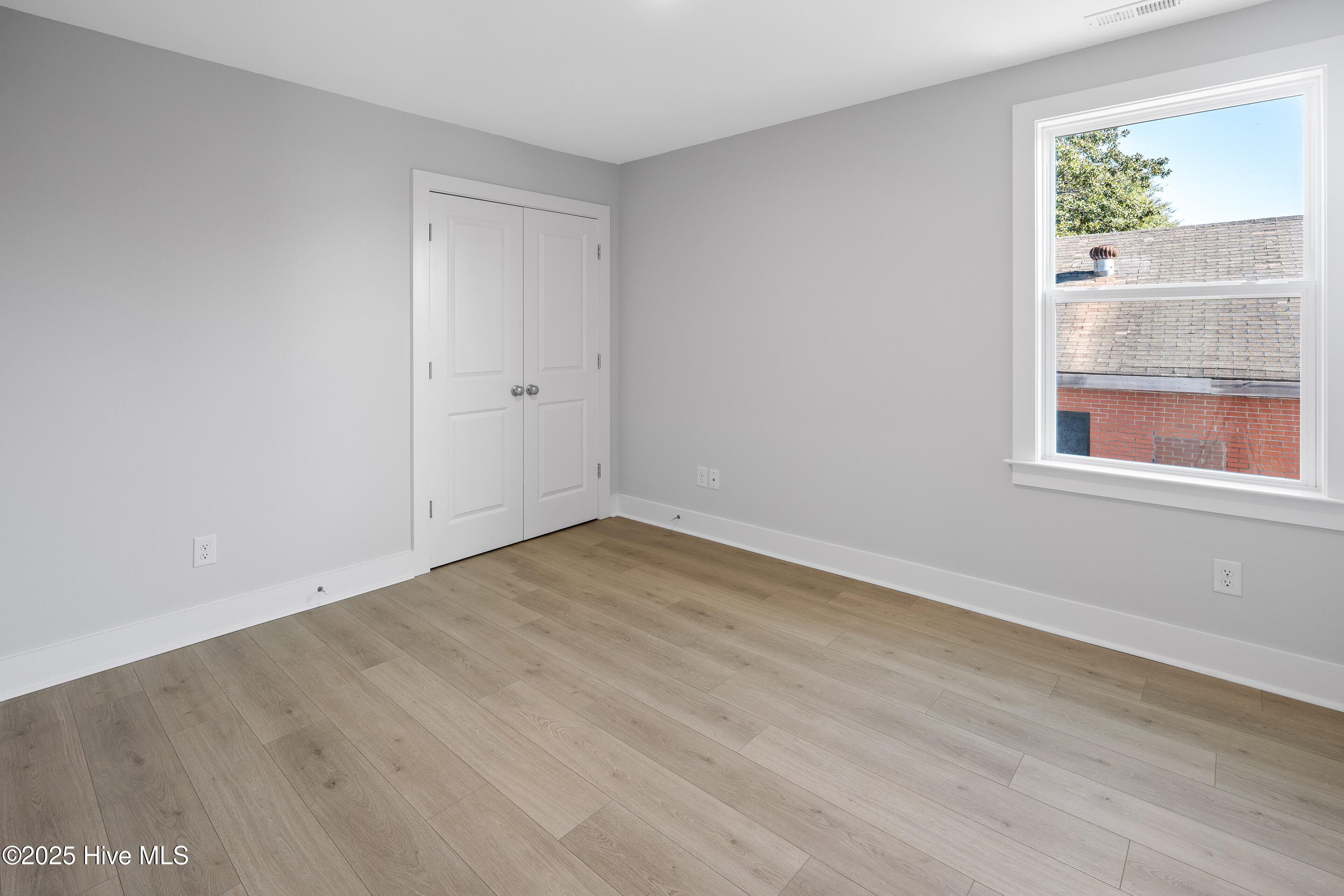 100547481 | Photo 26