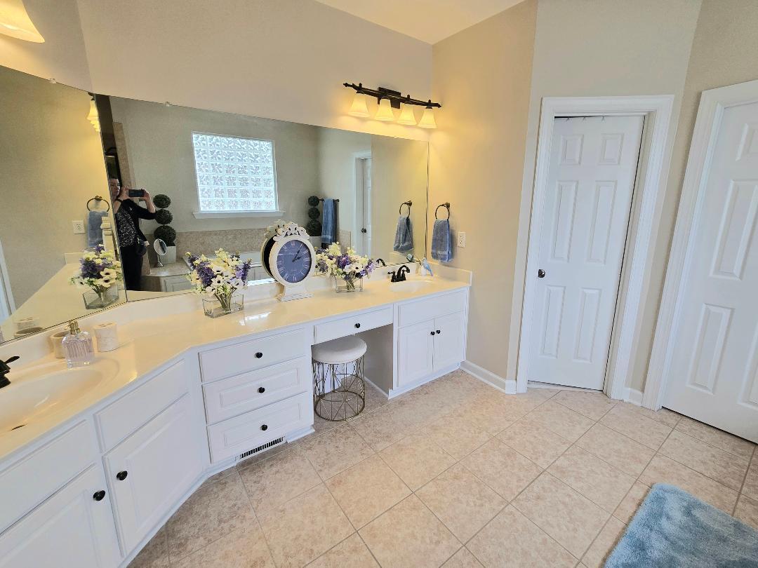Bathroom Main 2