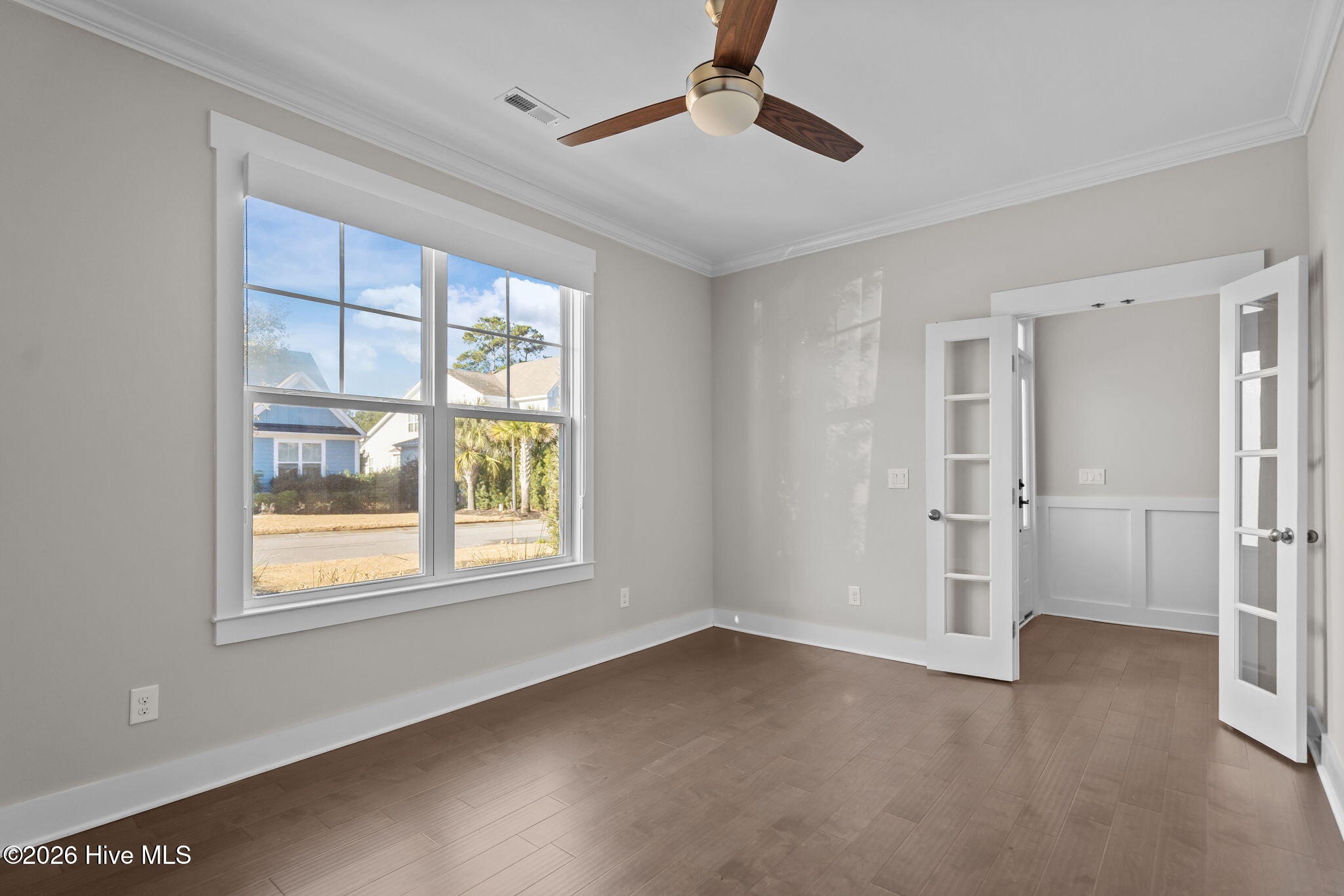 100550410 | Photo 14