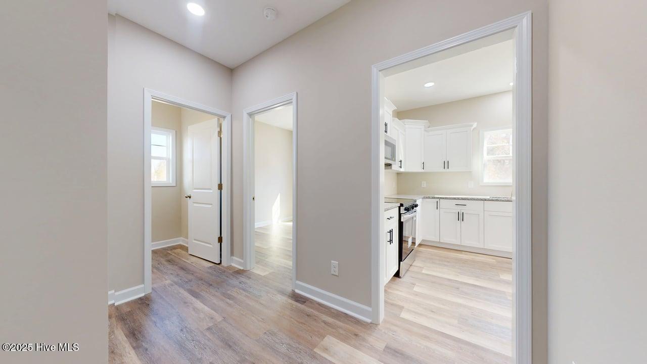 100542027 | Photo 24