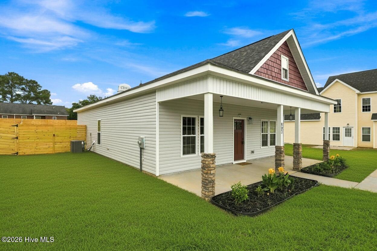 1st image of 802 Holmes St, Clinton, NC 28328 | MLS# 100548606