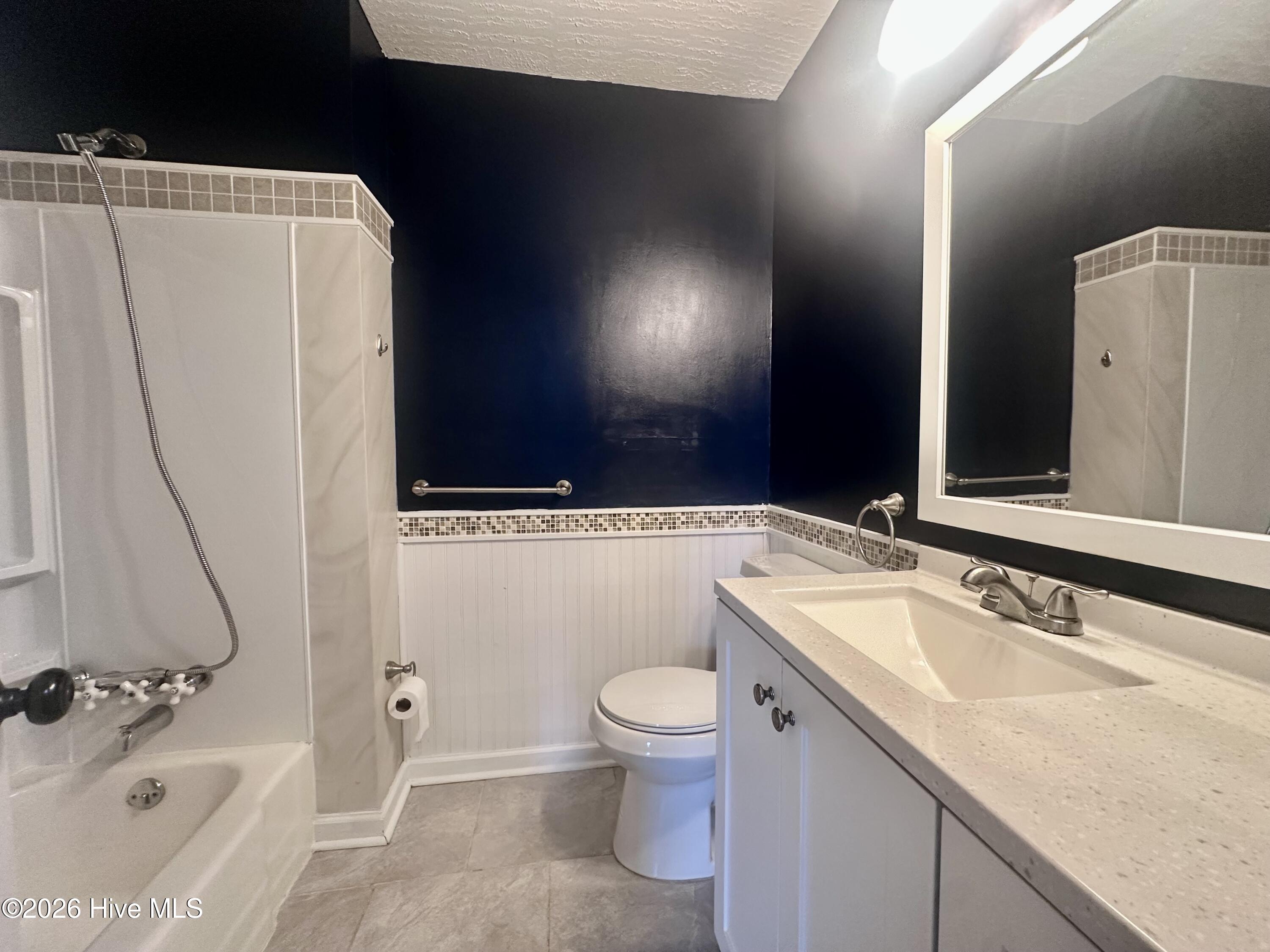 Hall BAth