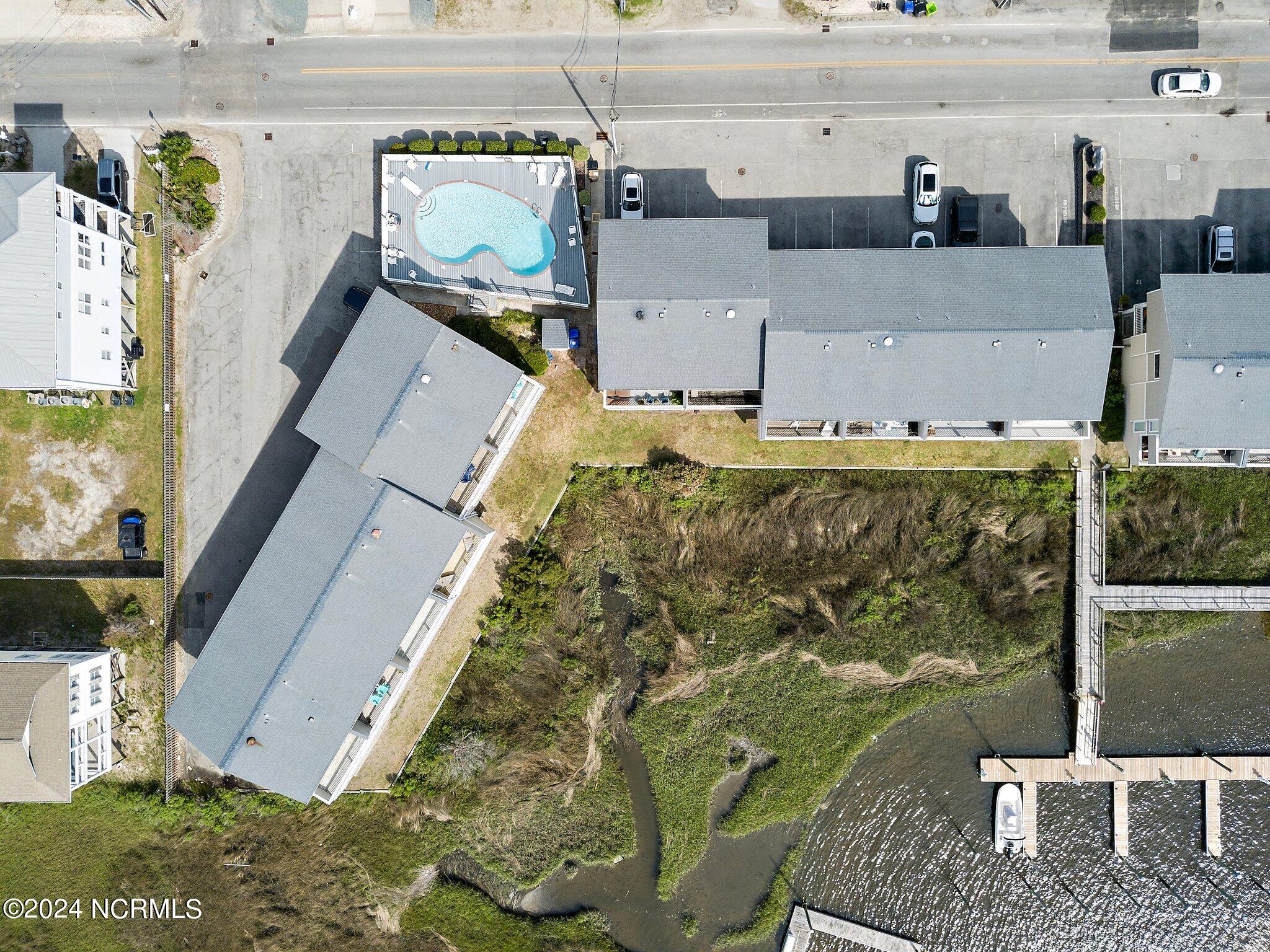 100552902 | Photo 43