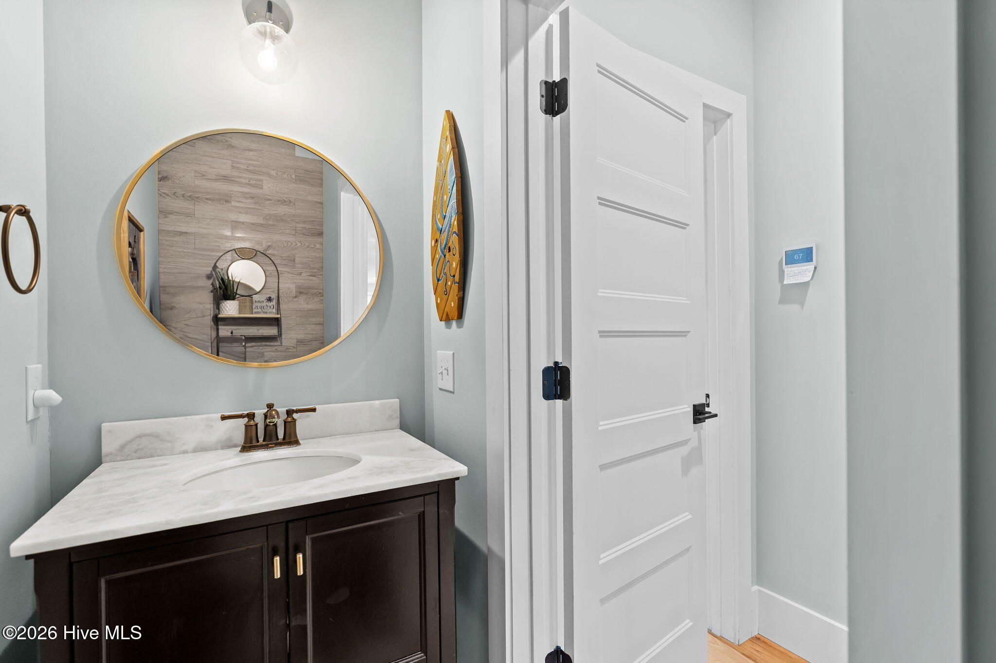 100552743 | Photo 24