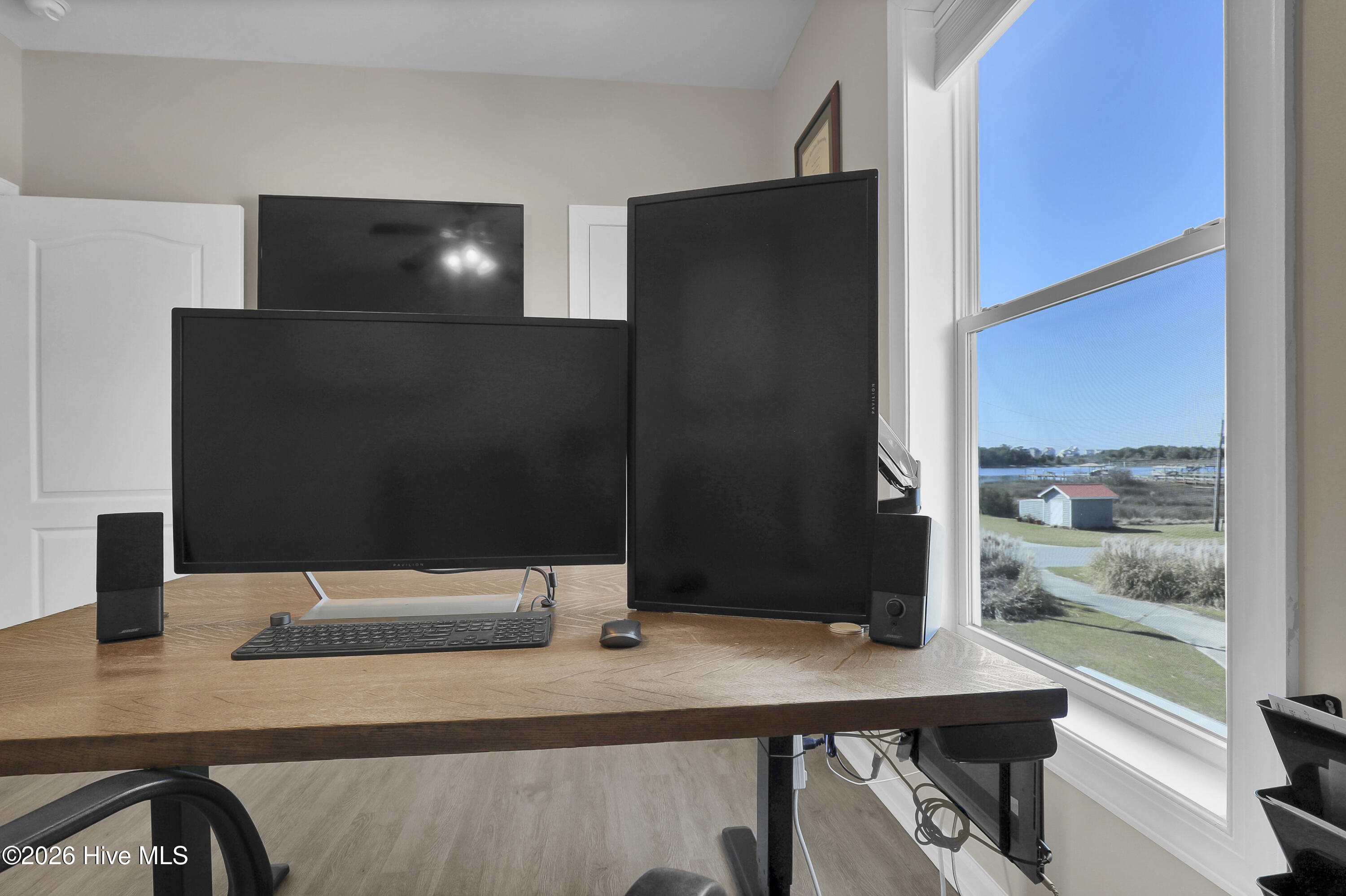 100562204 | Photo 29