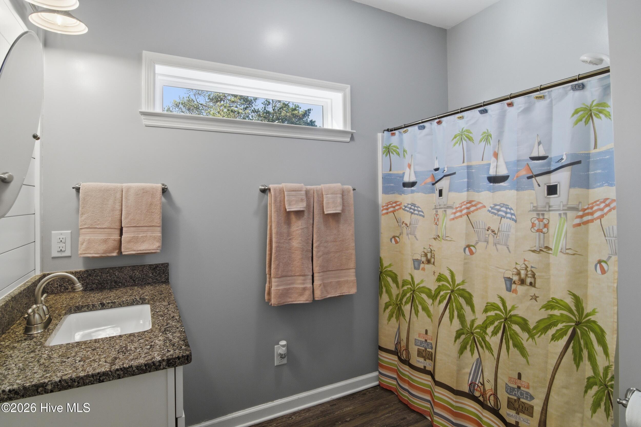 100552555 | Photo 26