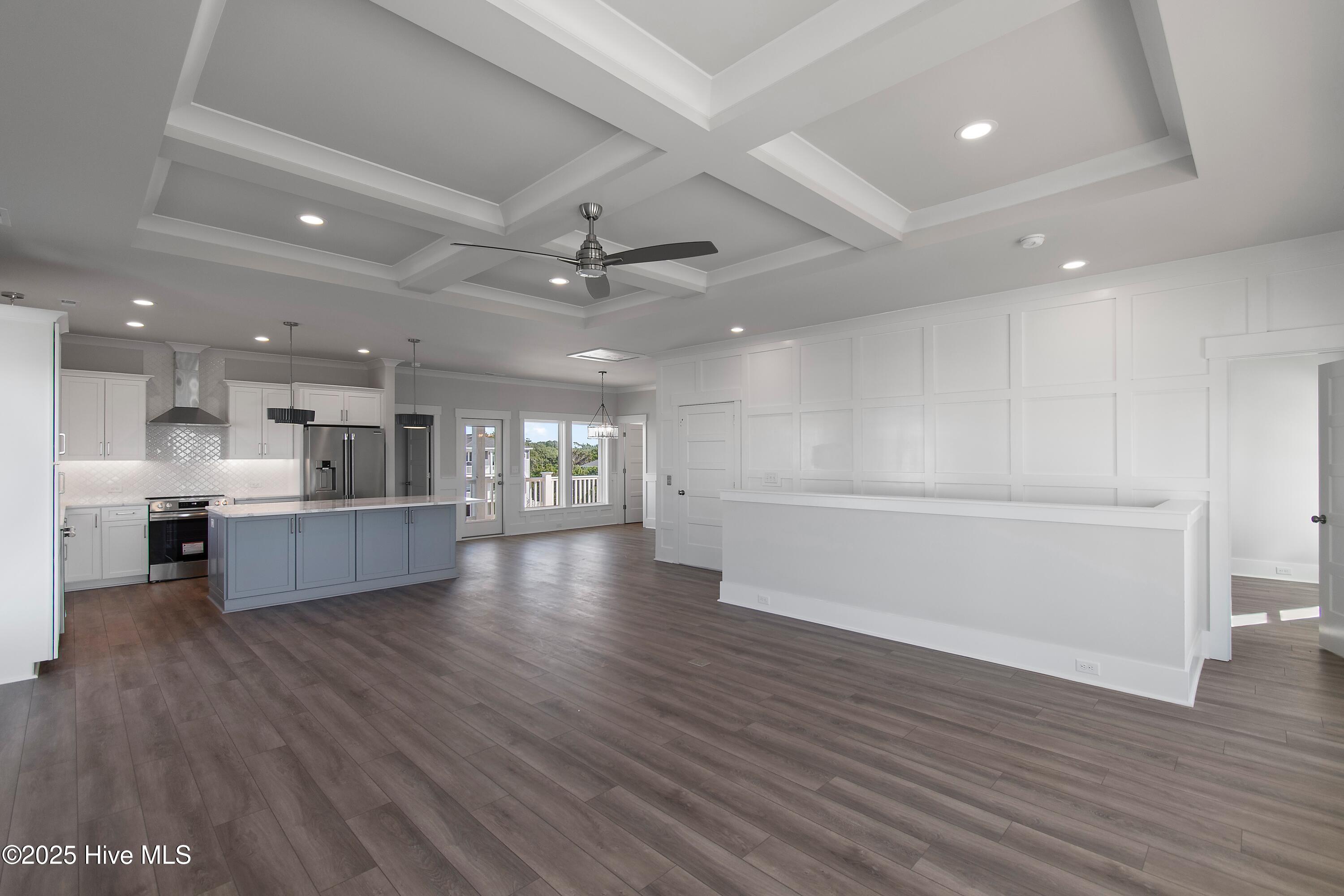 100511699 | Photo 85