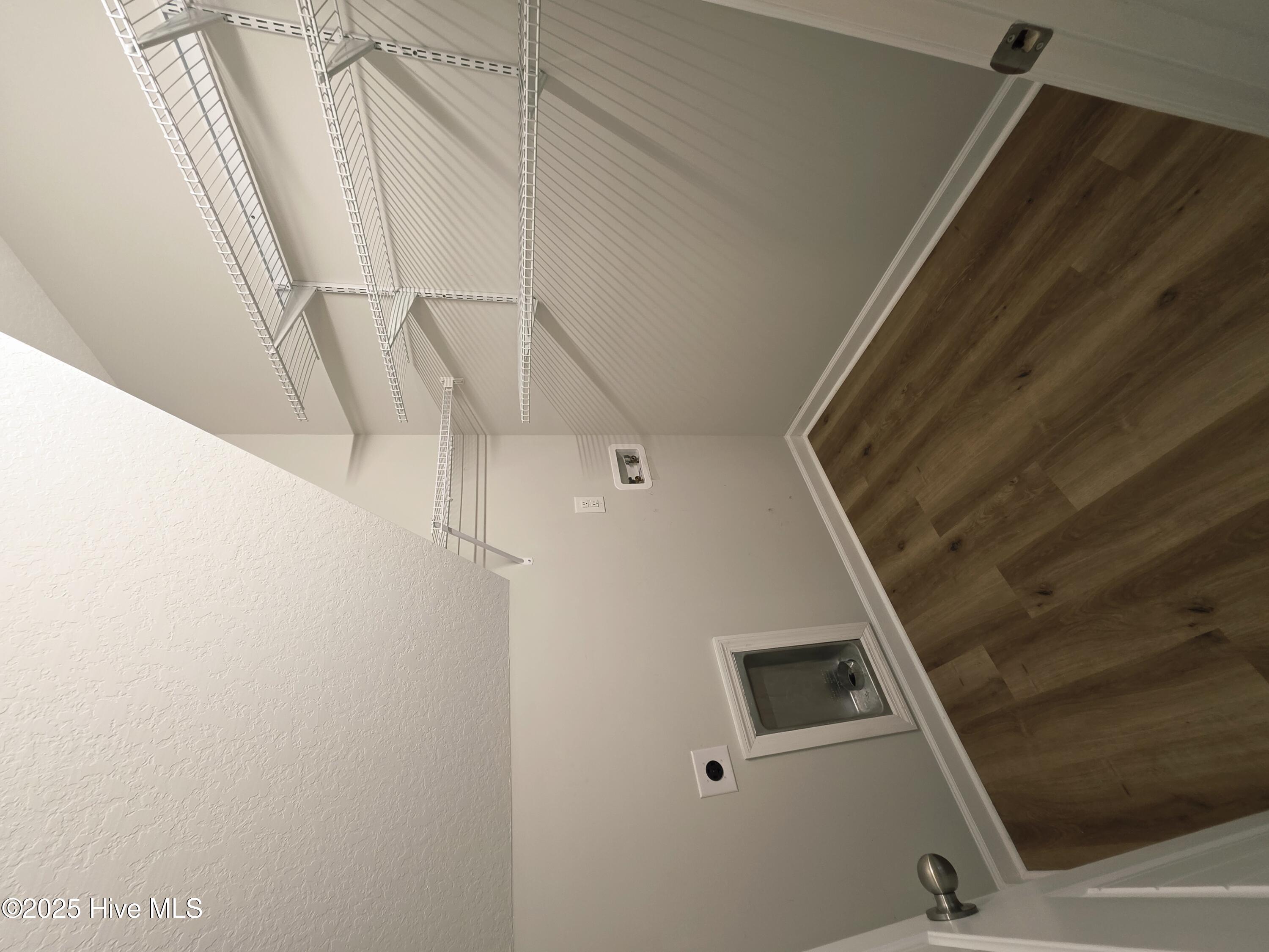 100545567 | Photo 16