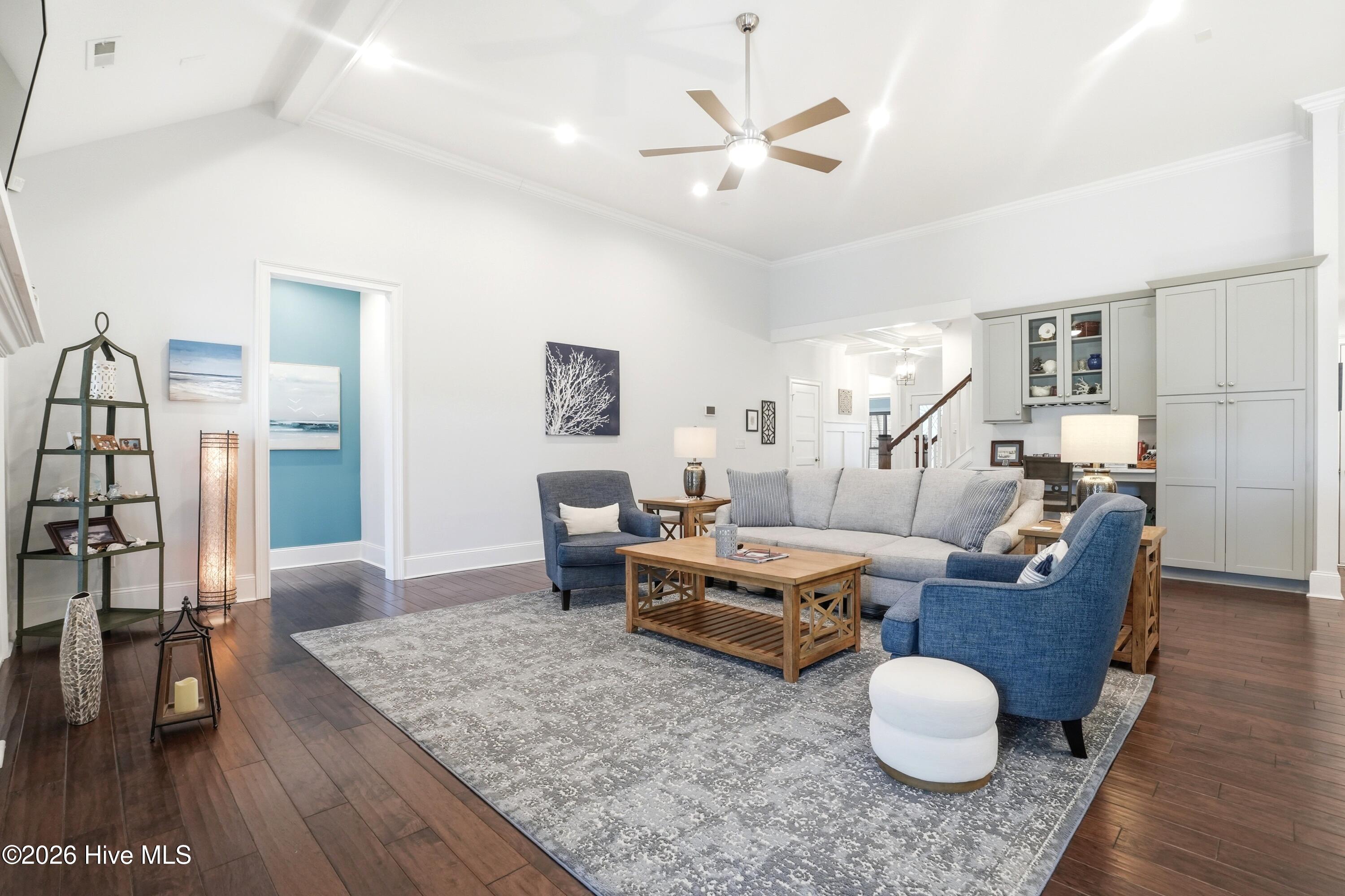 100561923 | Photo 18