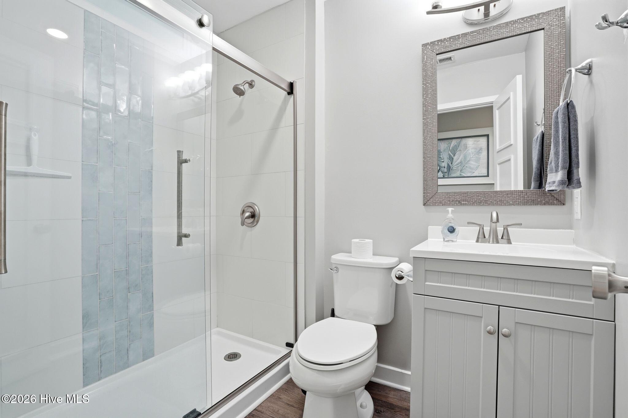 100558561 | Photo 48