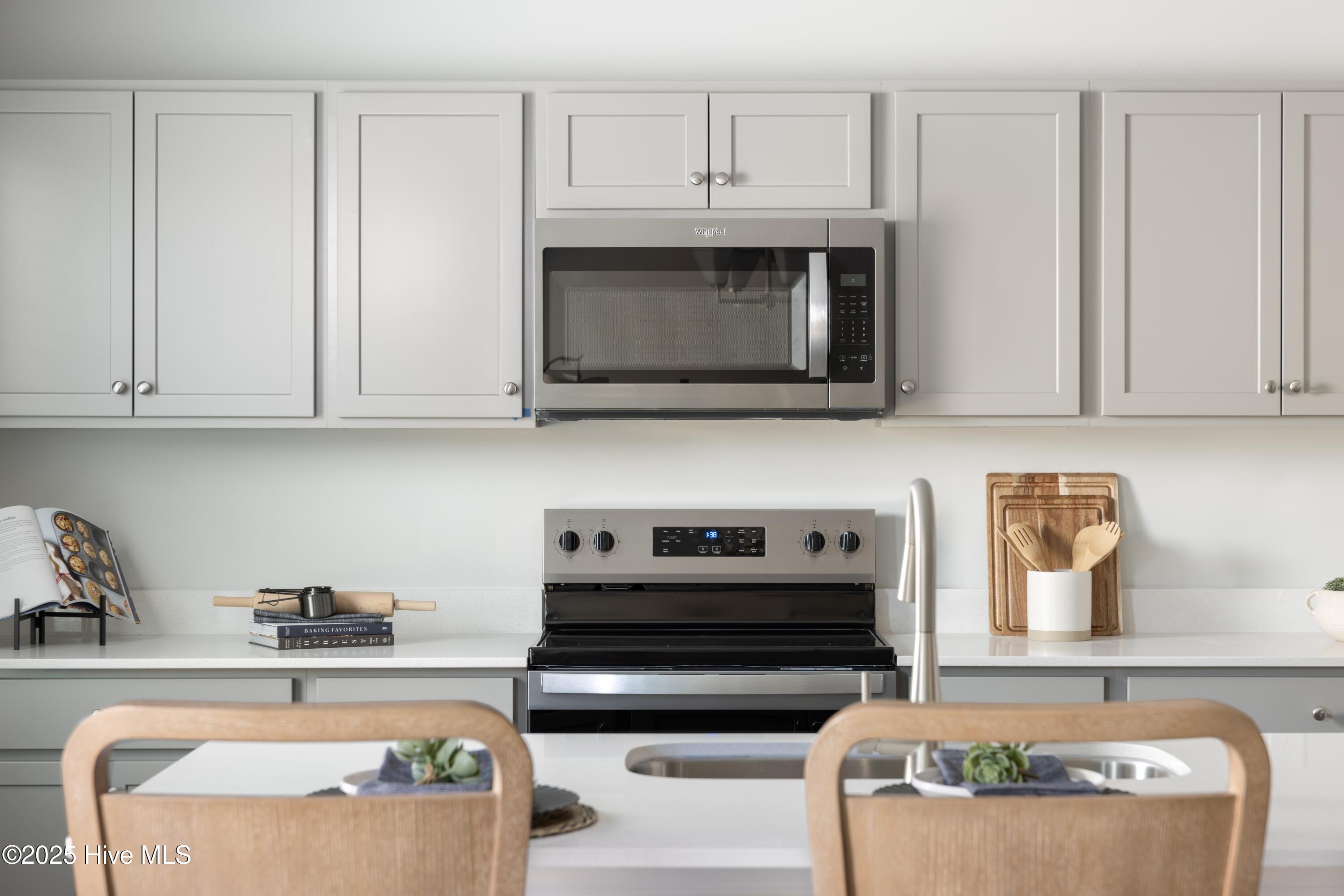 100533532 | Photo 10