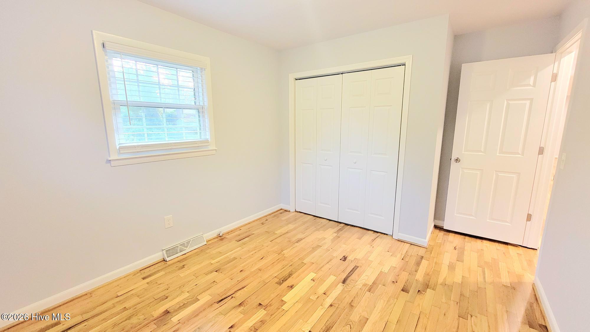 100548786 | Photo 23