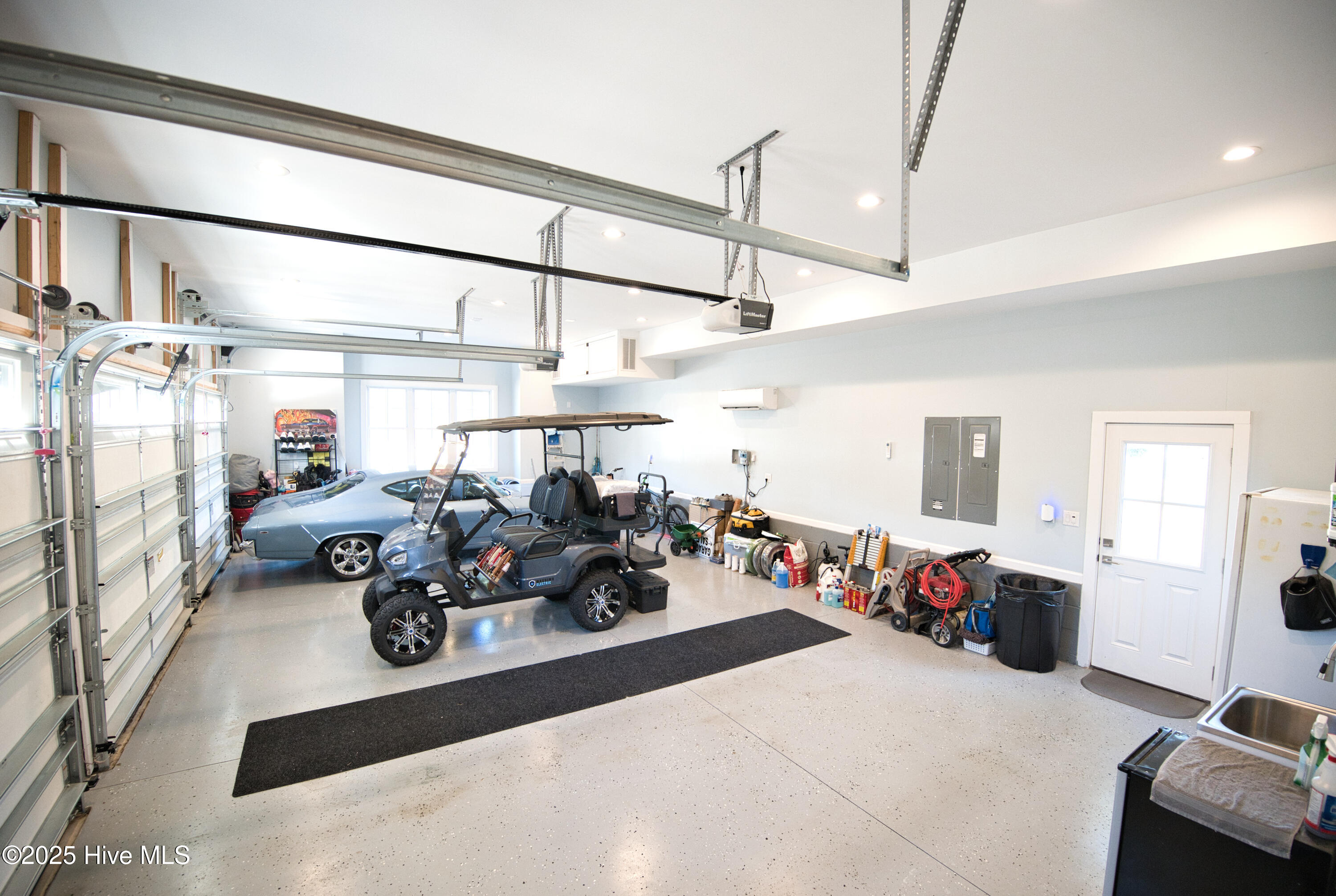 100546521 | Photo 79