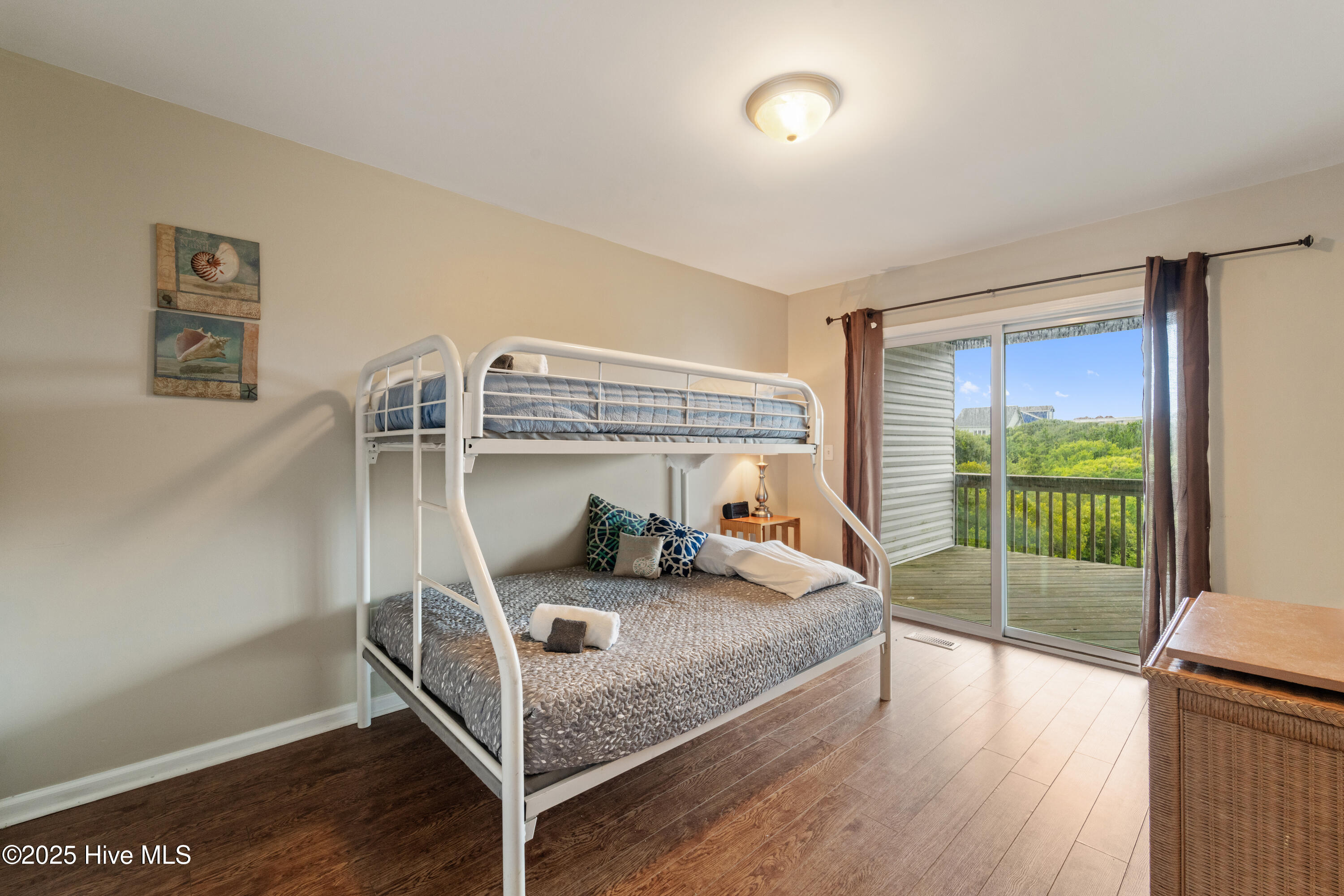 100556675 | Photo 29