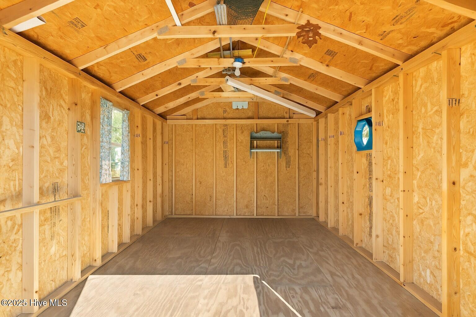 100531794 | Photo 42