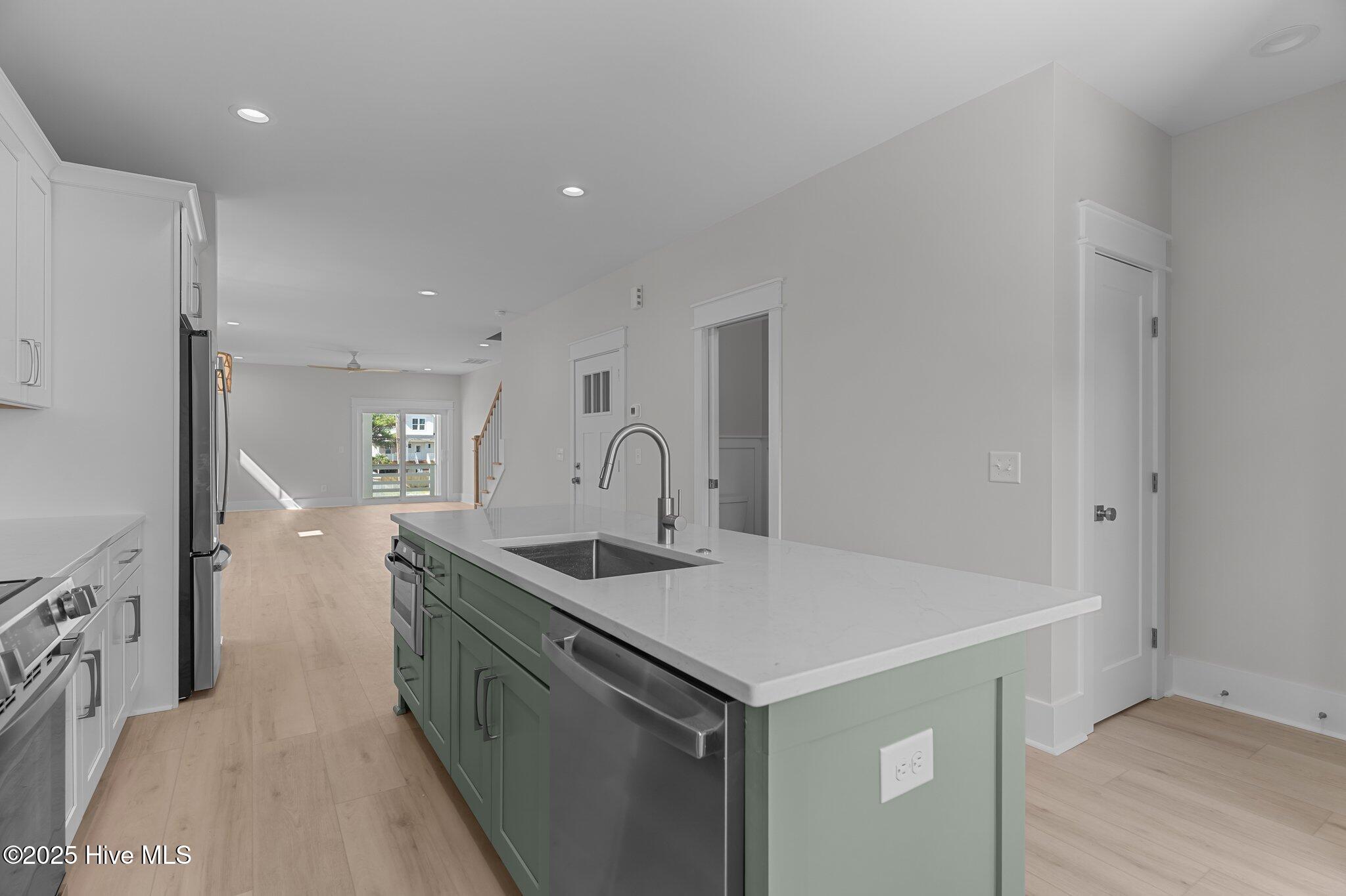 100515159 | Photo 10