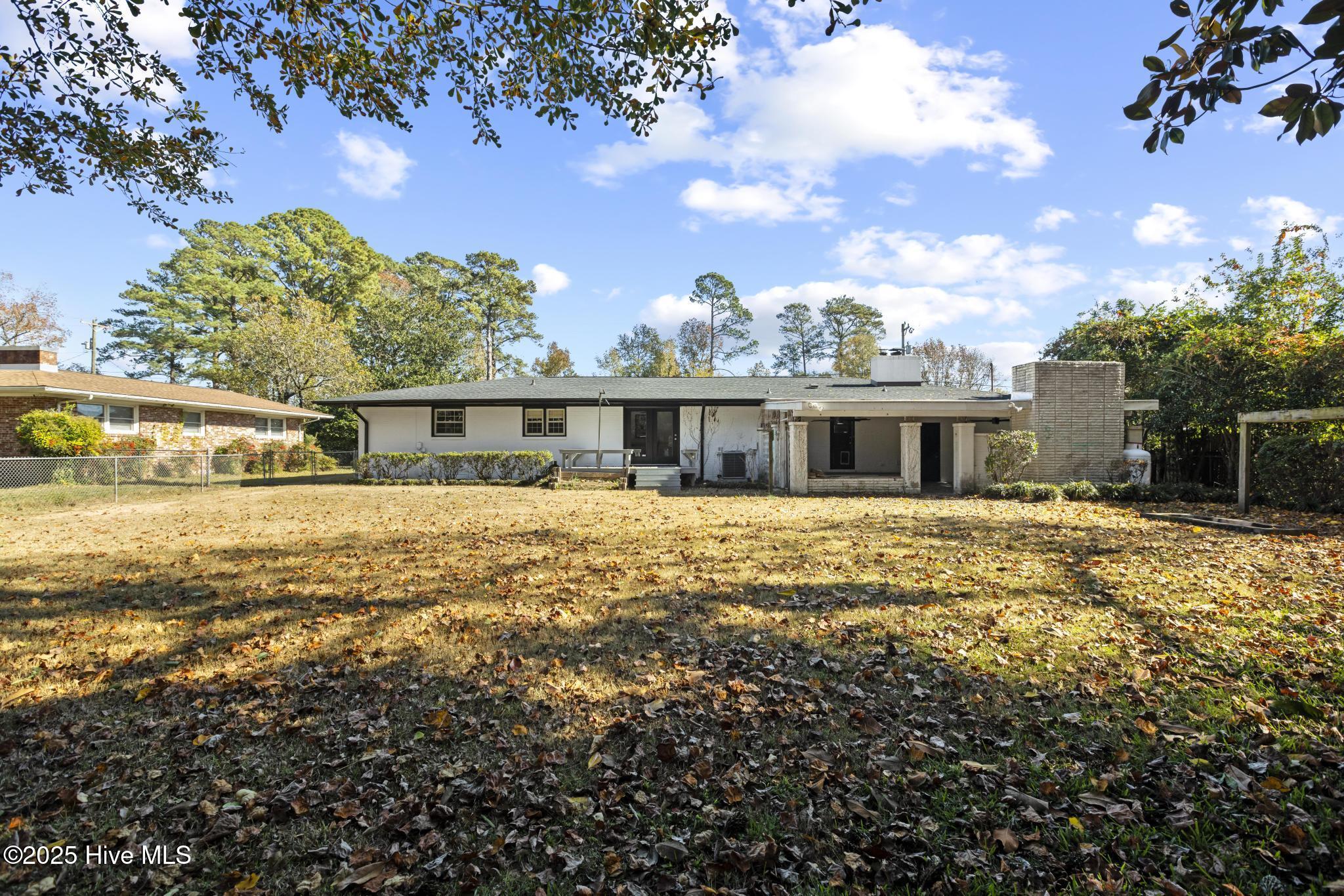 100540981 | Photo 35