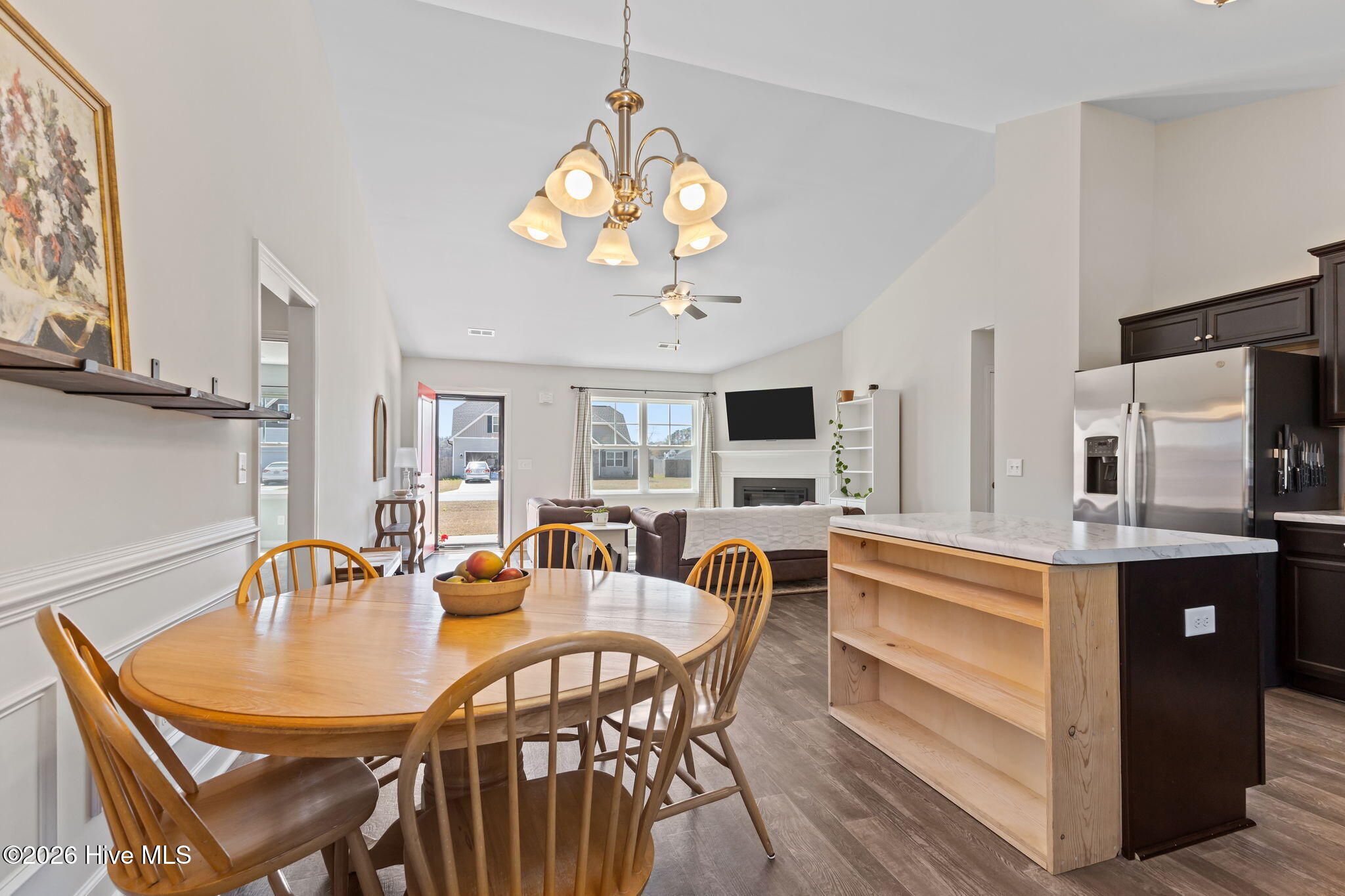 100563188 | Photo 17