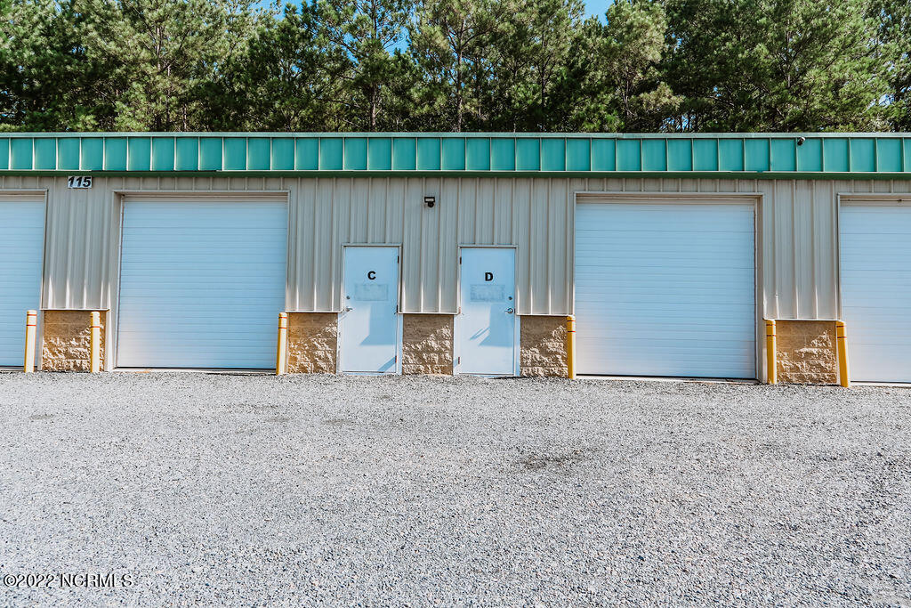 Aux Unit Exterior 105 Parkway