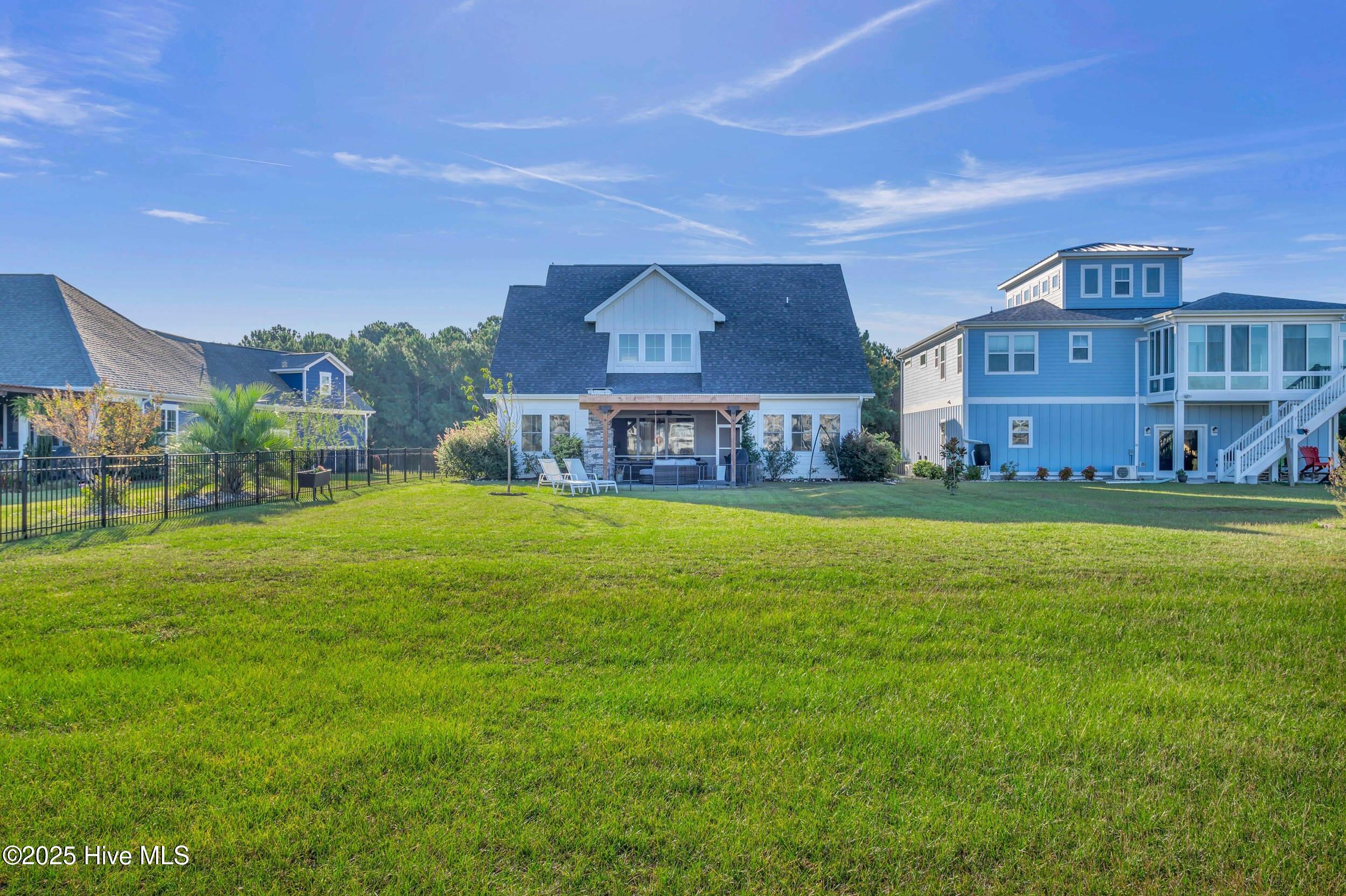 100543268 | Photo 48