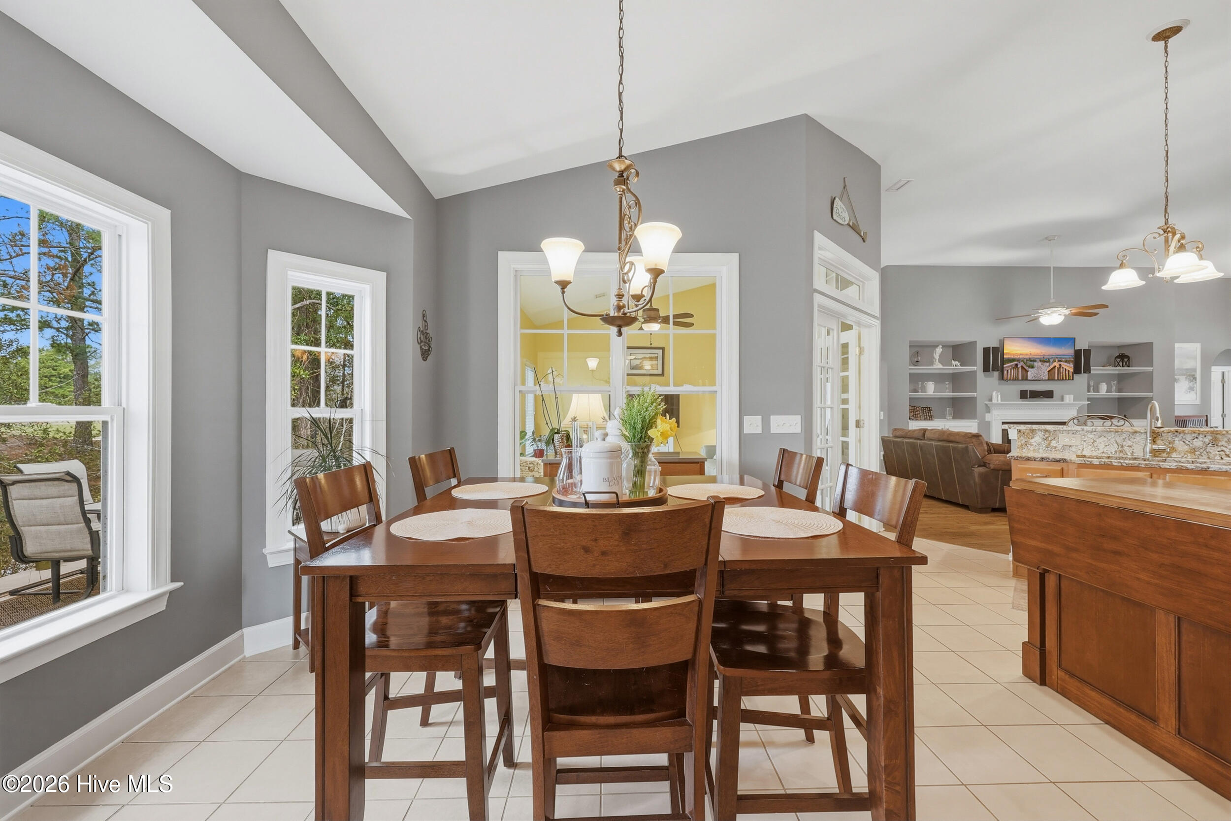 100555932 | Photo 17