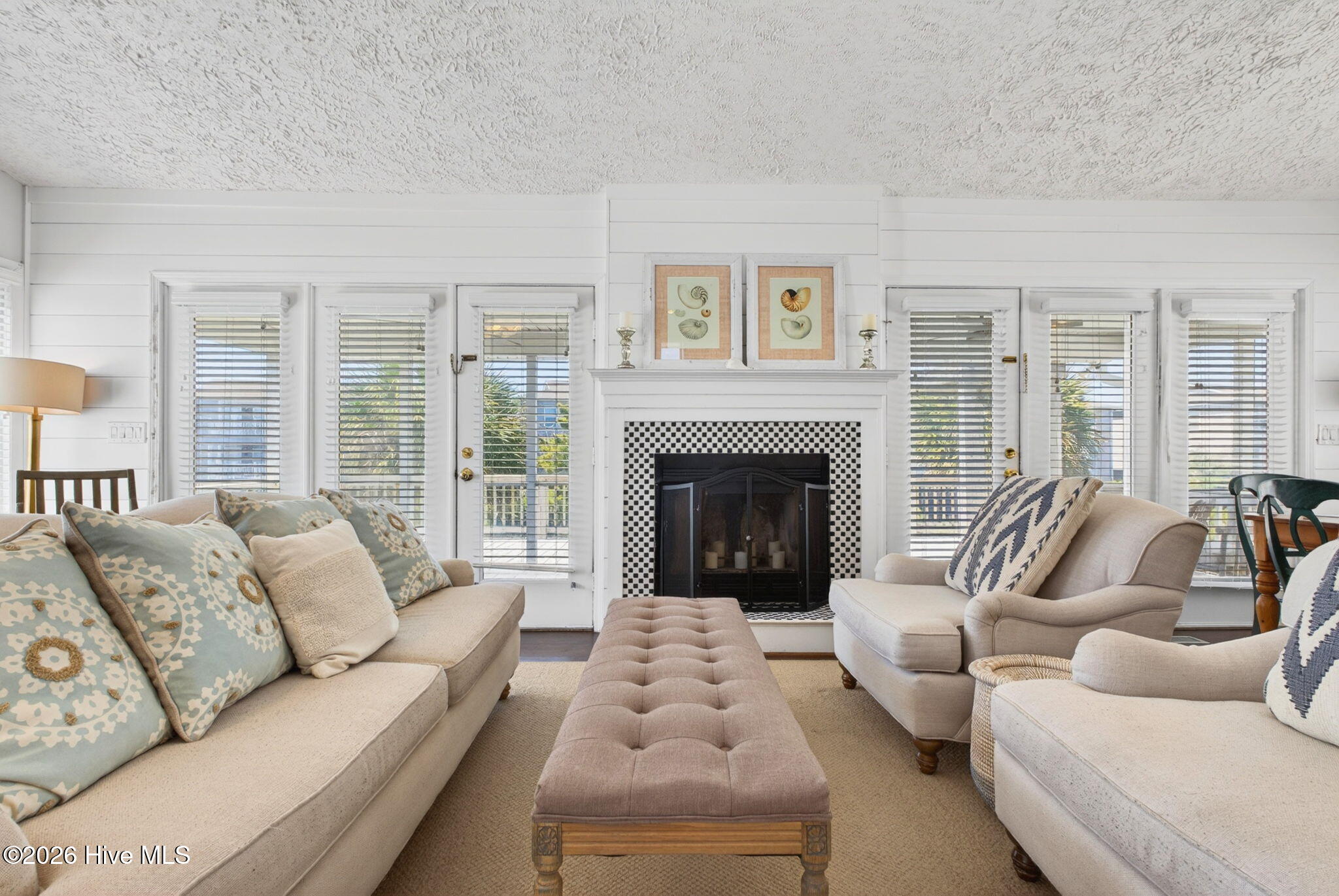 100566511 | Photo 12