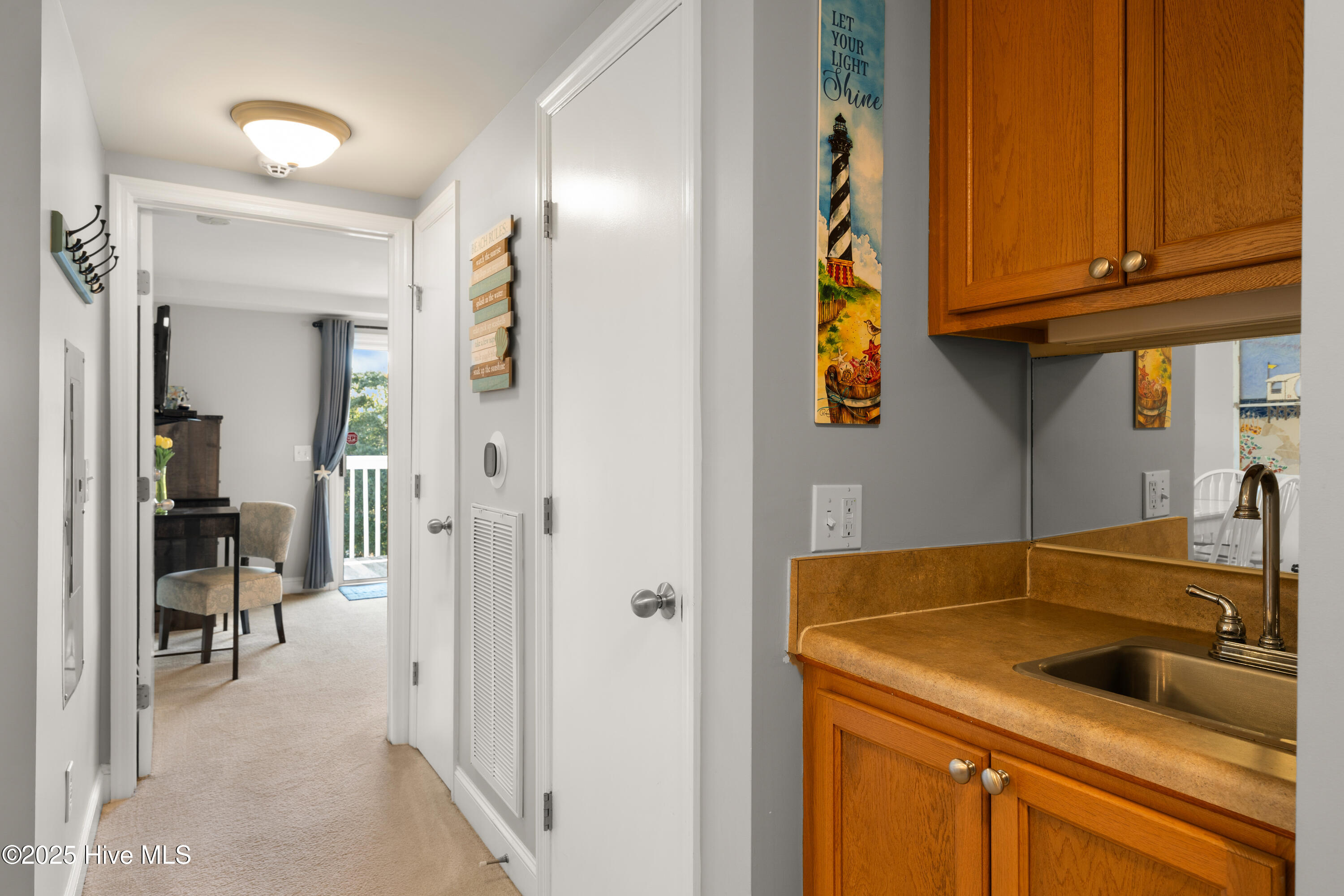 100536900 | Photo 41