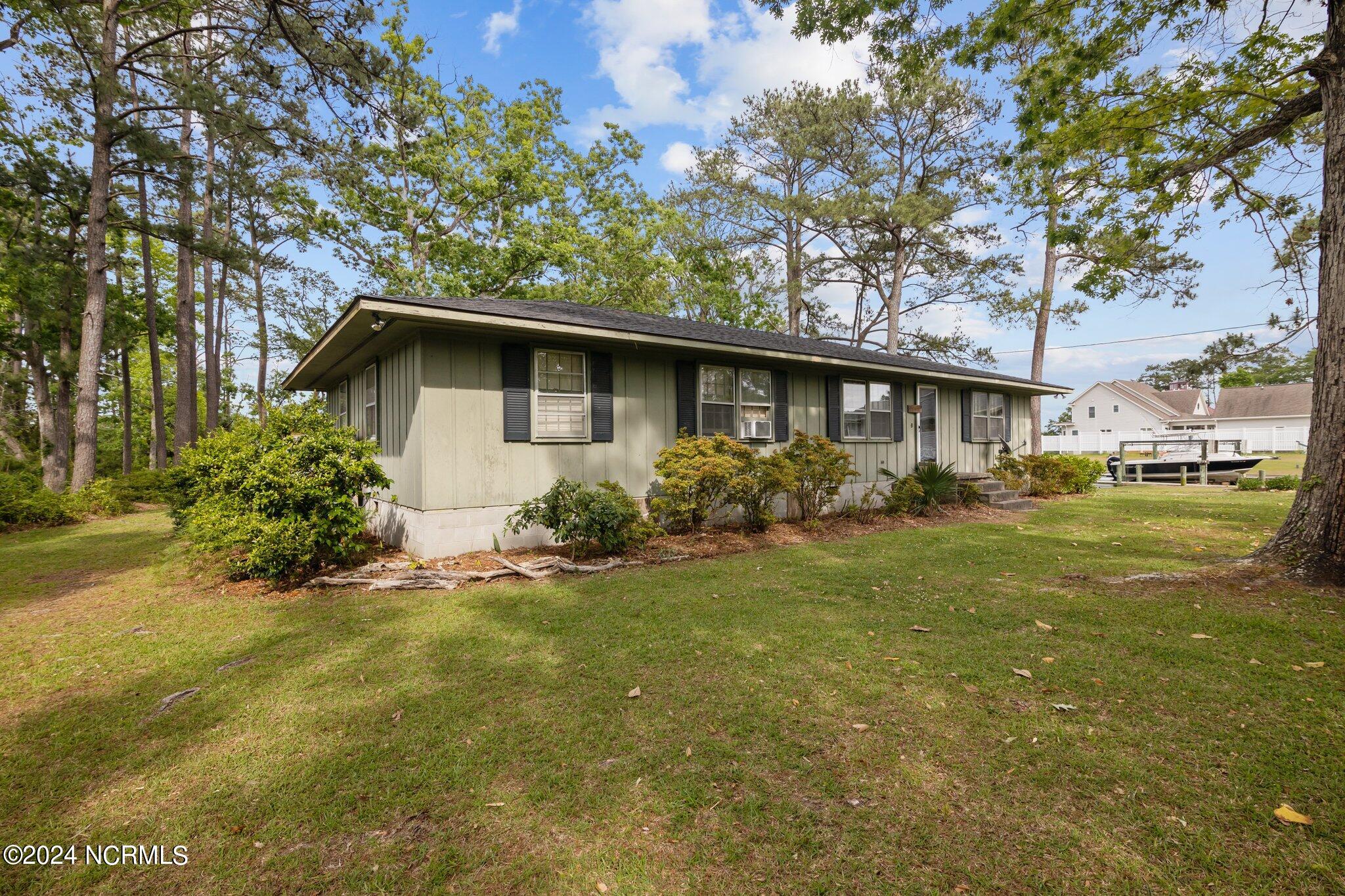 1210 Neuse Drive, Oriental, NC, 28571