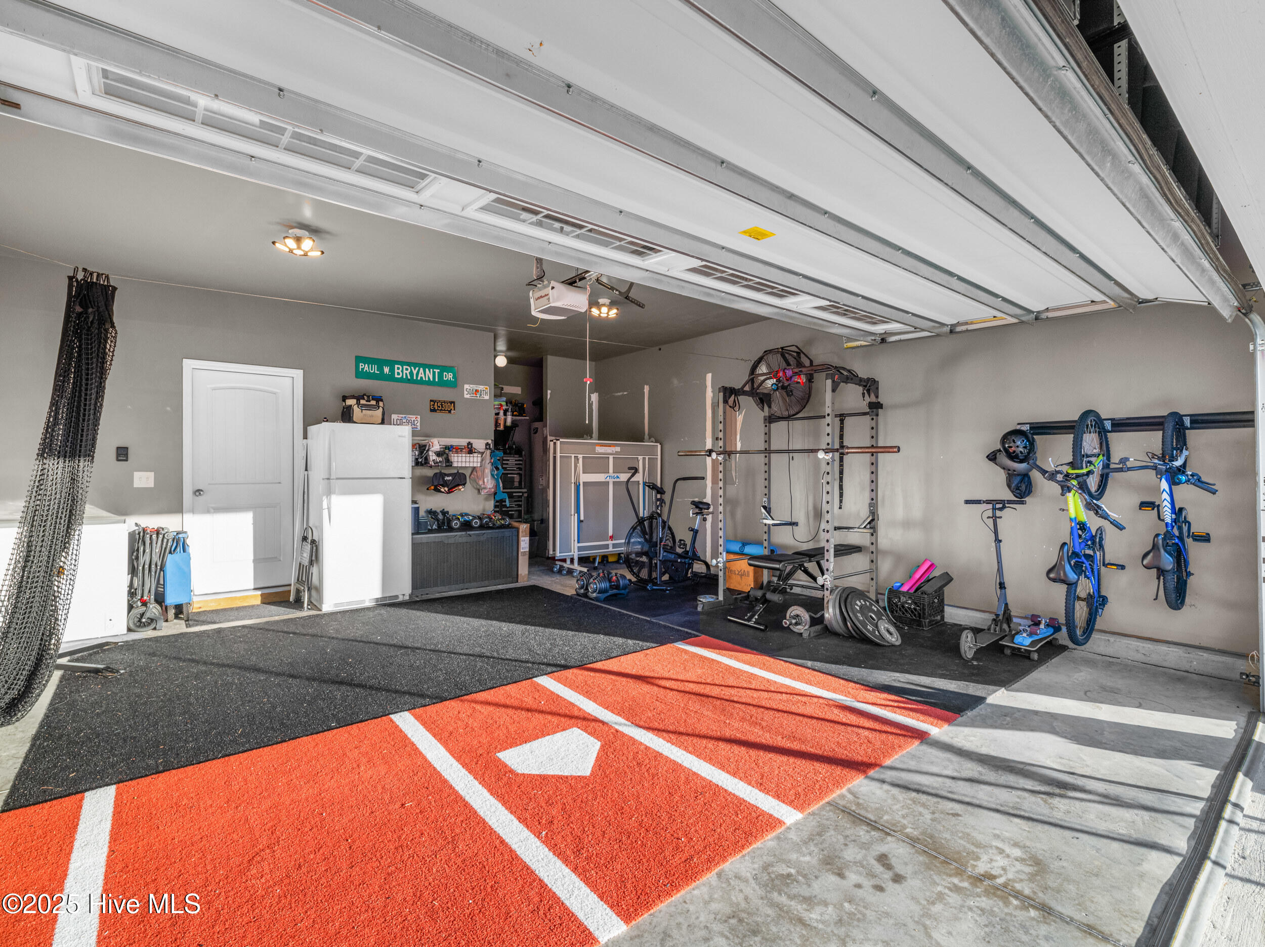 100545070 | Photo 64