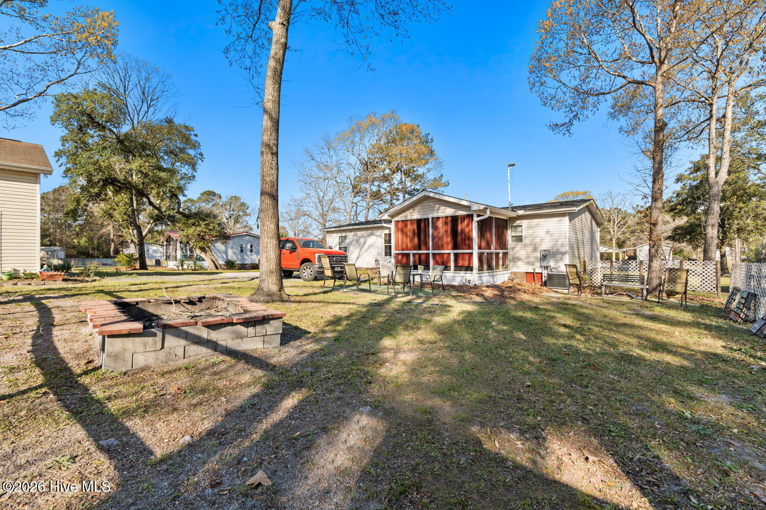 100562599 | Photo 18