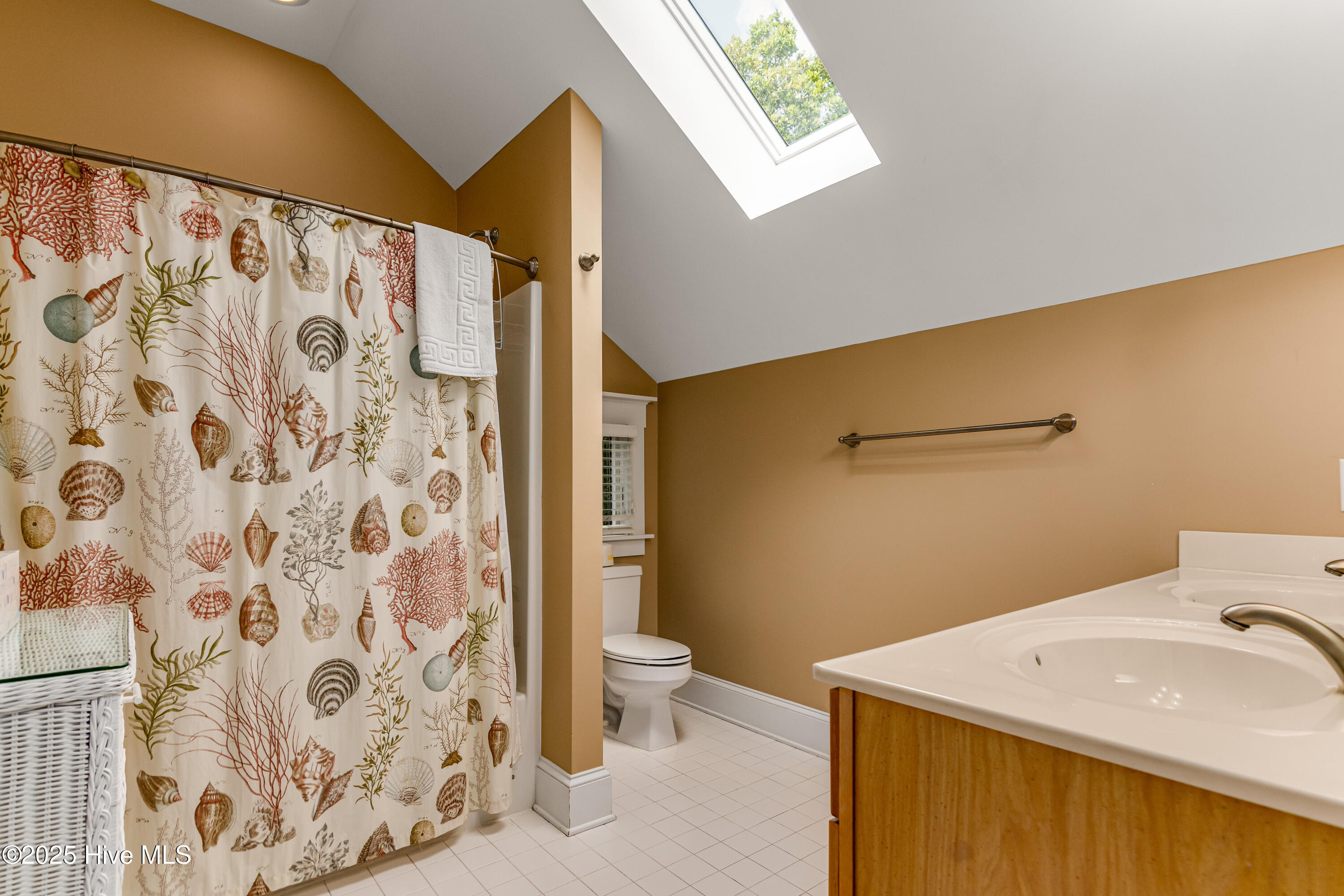 100510045 | Photo 40