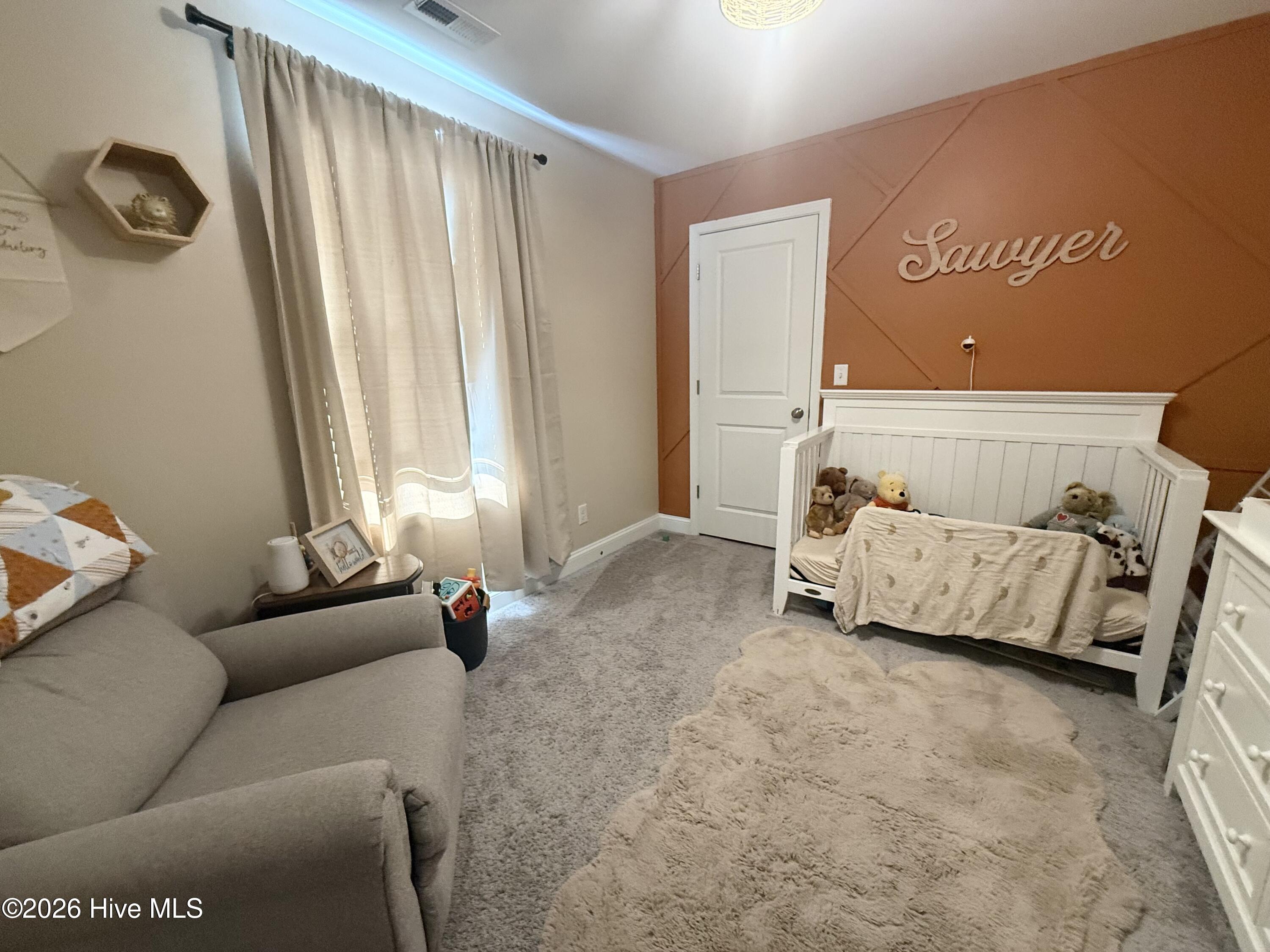 100552684 | Photo 25