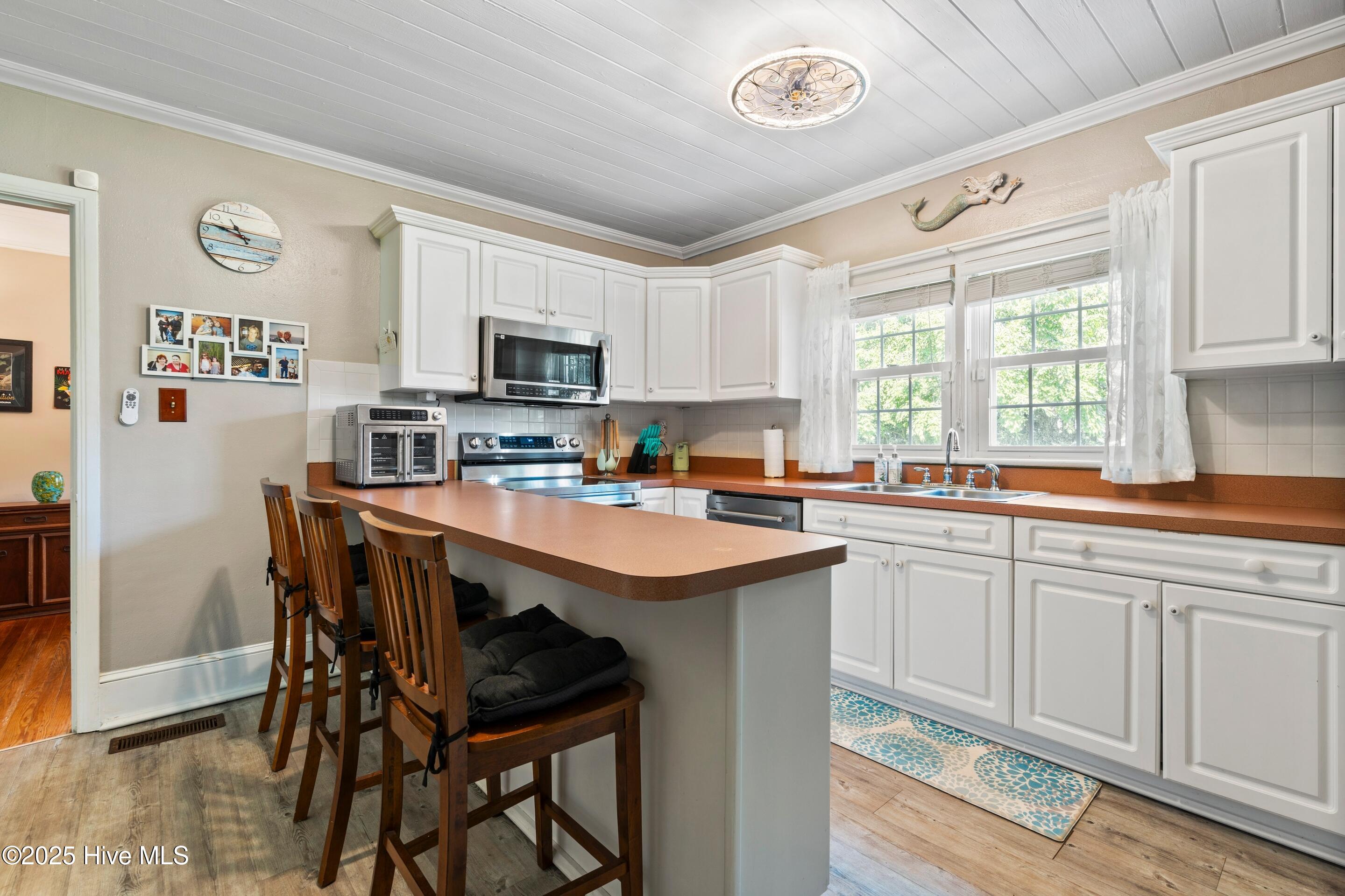 100510078 | Photo 17