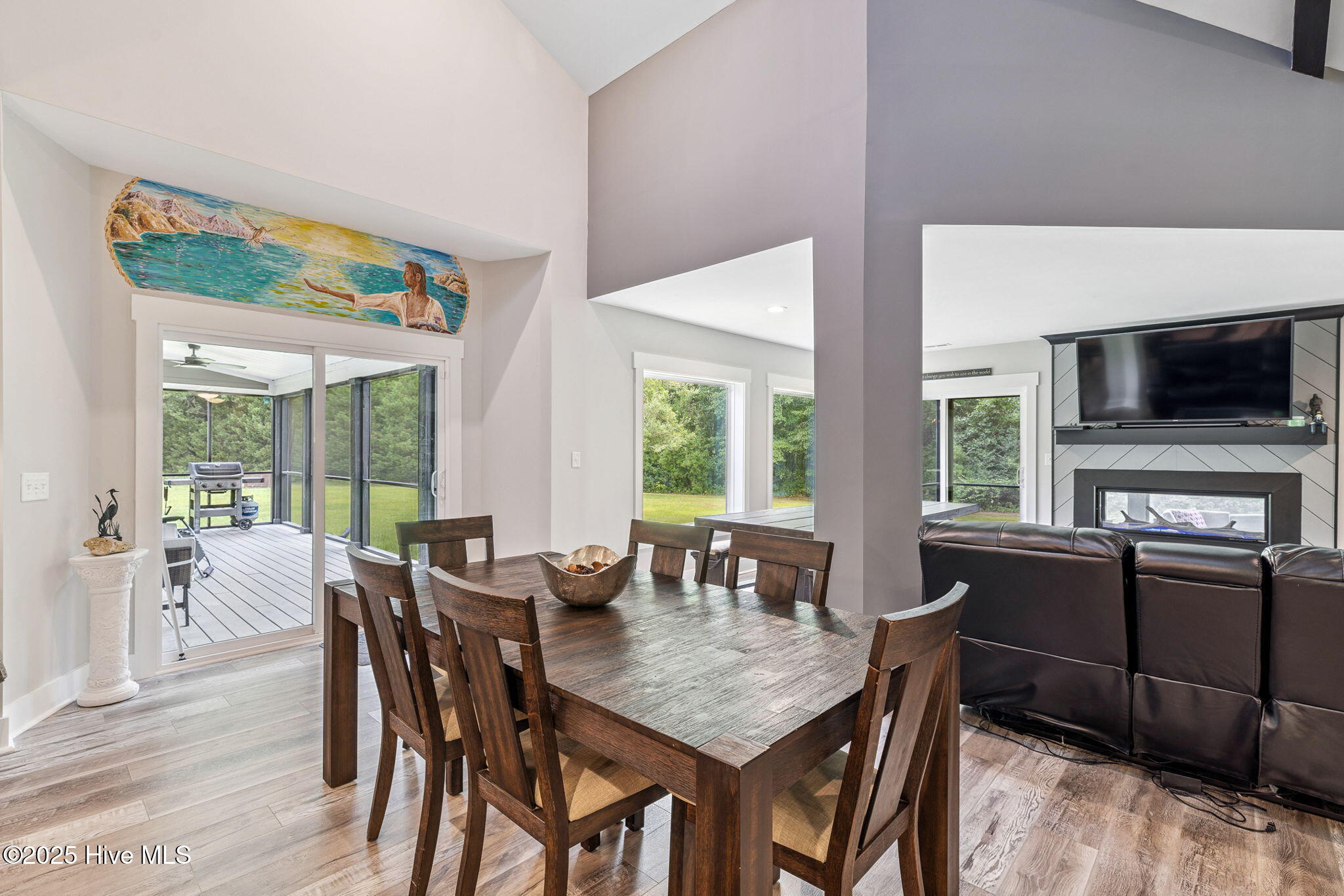 100520398 | Photo 20