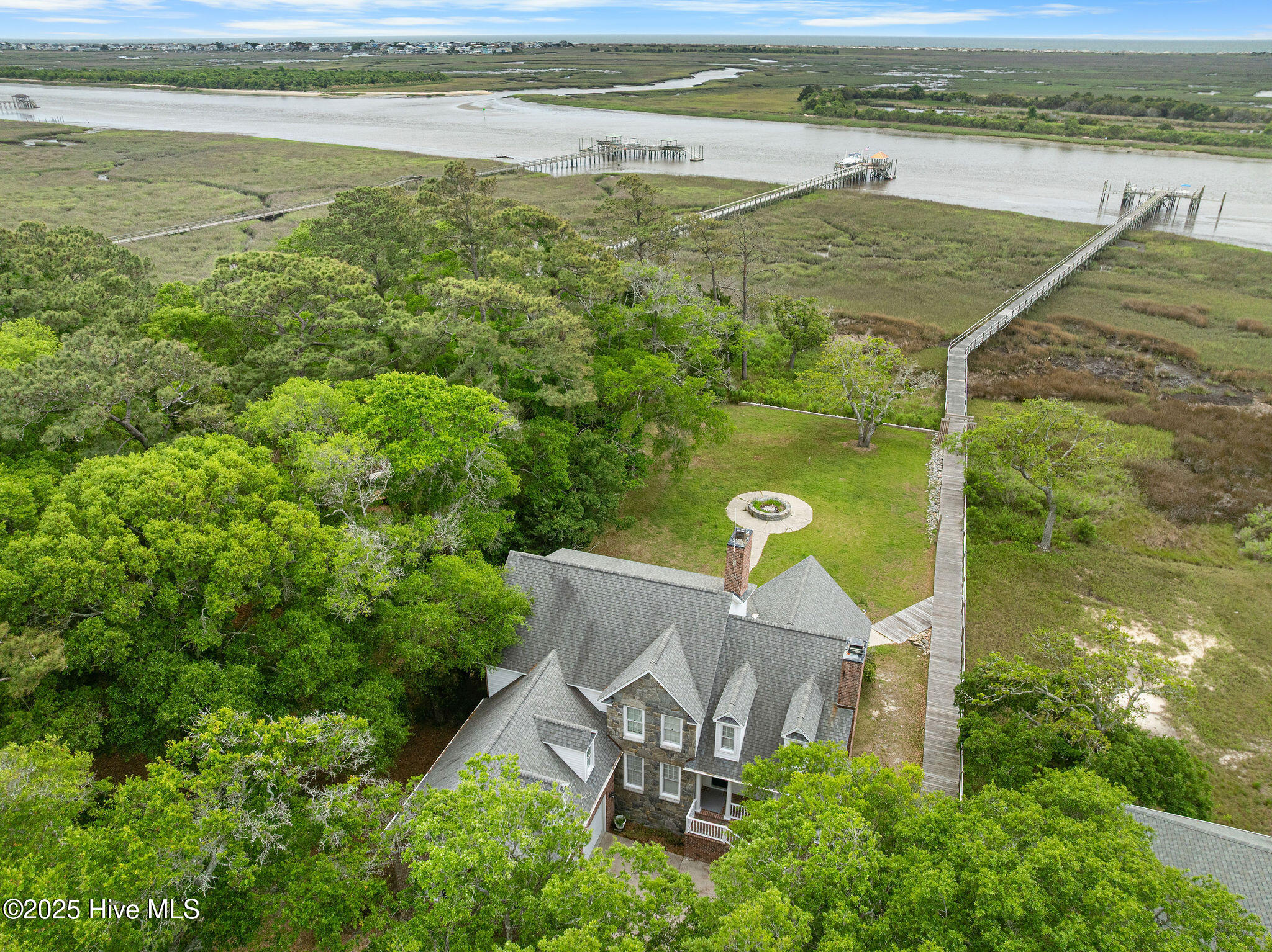 100556700 | Photo 67